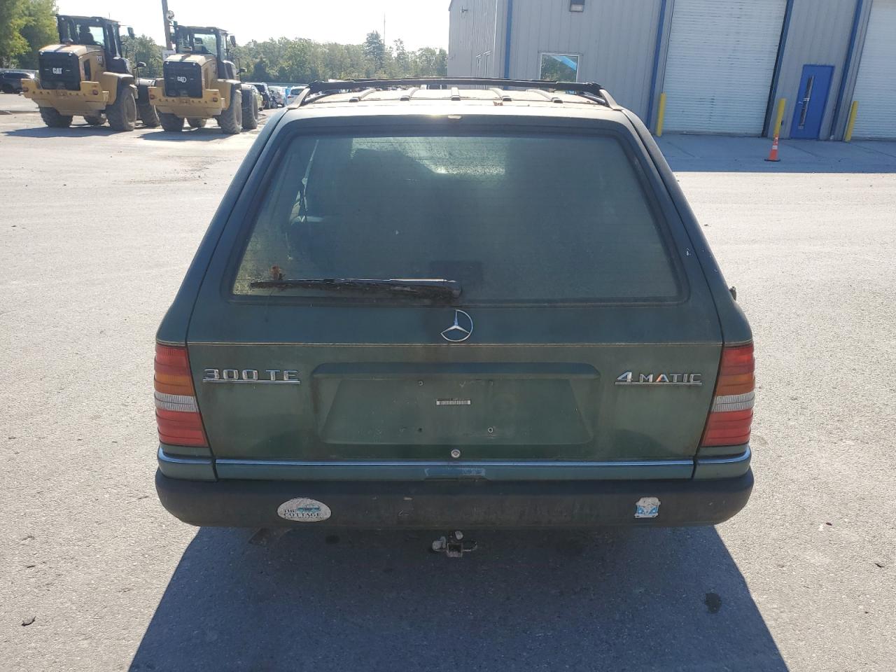 1993 Mercedes-benz 300 Te 4matic Green vin: WDBED90EXNF211008