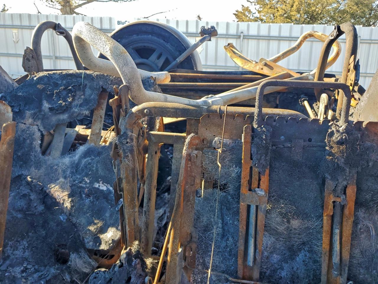 2000 Mercedes-benz 500 Burn vin: WDBEG4069Y7121236