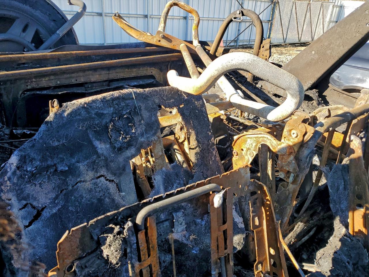 2000 Mercedes-benz 500 Burn vin: WDBEG4069Y7121236