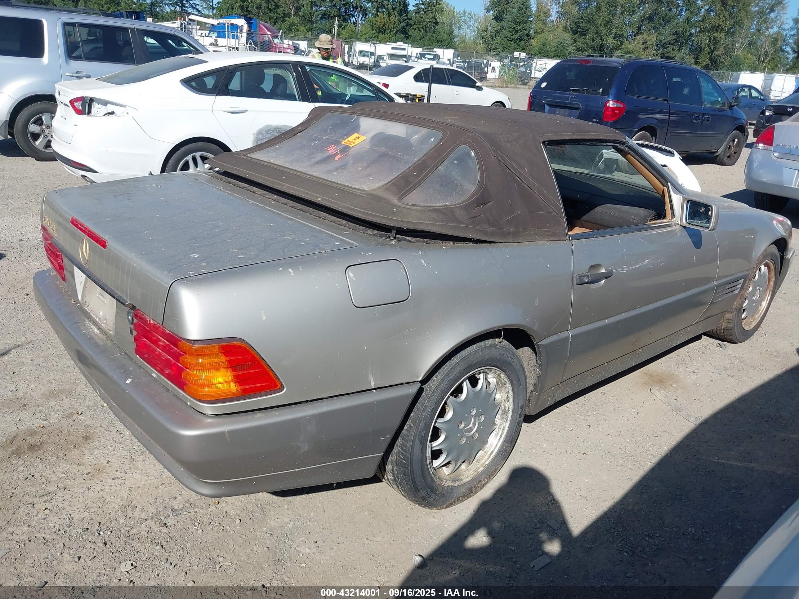 1990 Mercedes-benz 300 Sl Серебряный vin: WDBFA61E0LF006546