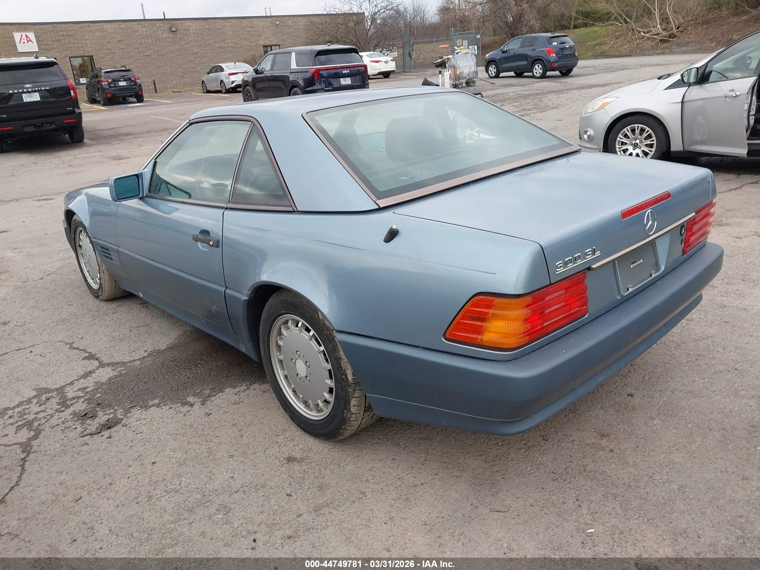 1990 Mercedes-benz 300 Sl Blue vin: WDBFA61E1LF003980
