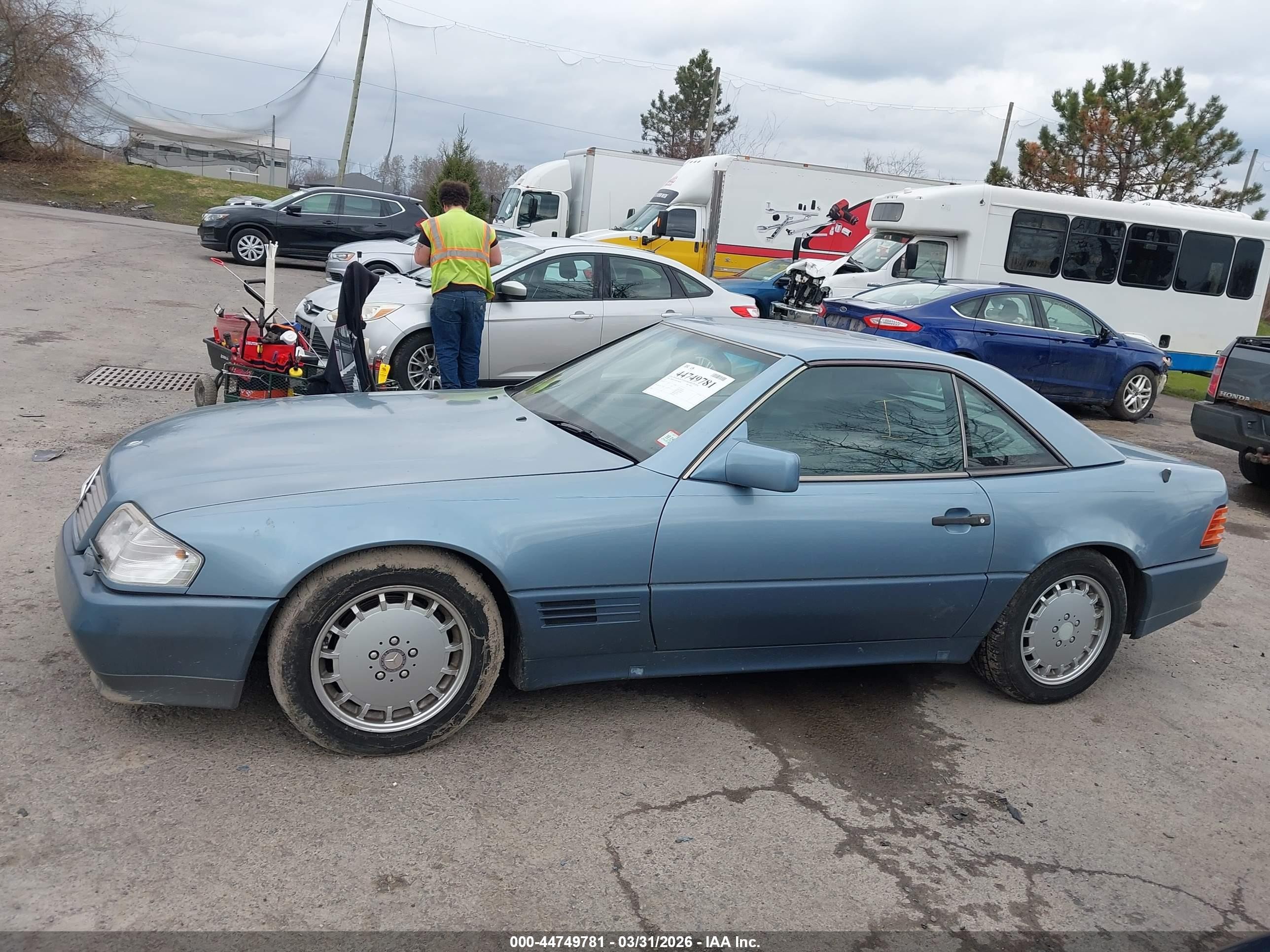 1990 Mercedes-benz 300 Sl Blue vin: WDBFA61E1LF003980