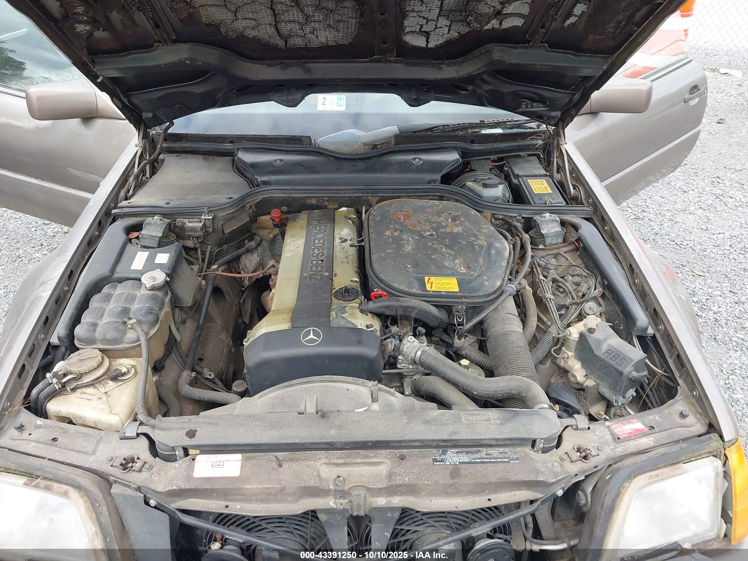 1990 Mercedes-benz 300 Sl Золотой vin: WDBFA61E2LF006225