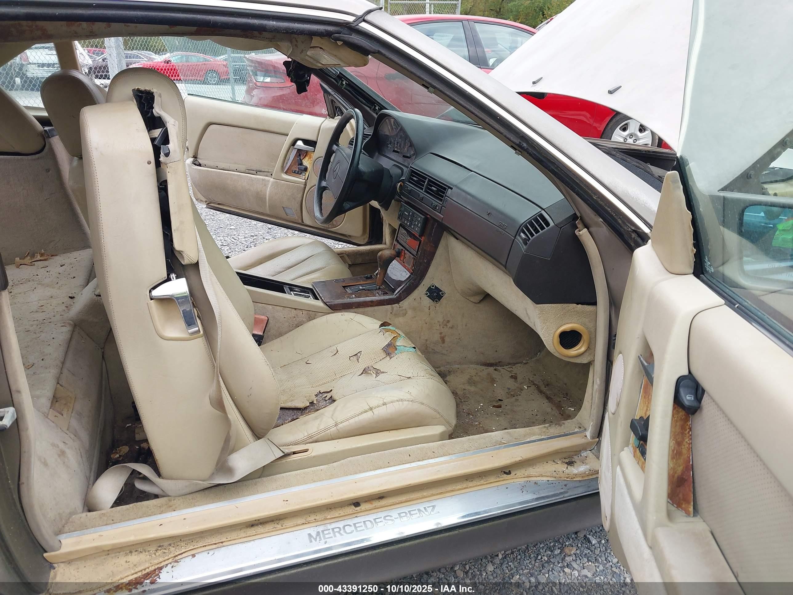 1990 Mercedes-benz 300 Sl Золотой vin: WDBFA61E2LF006225