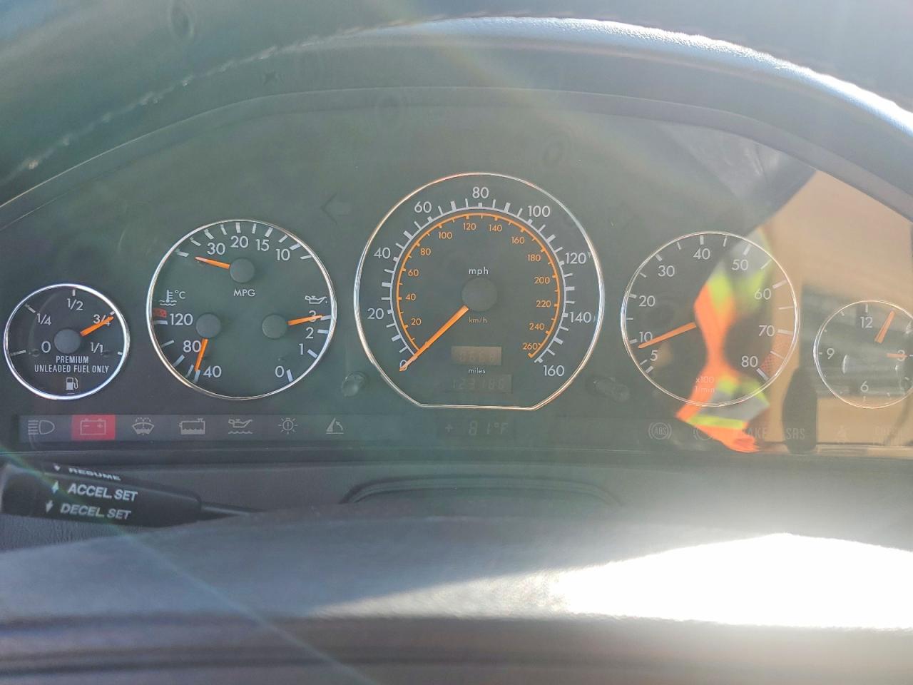 1991 Mercedes-benz 300 Sl Red vin: WDBFA61E2MF030610