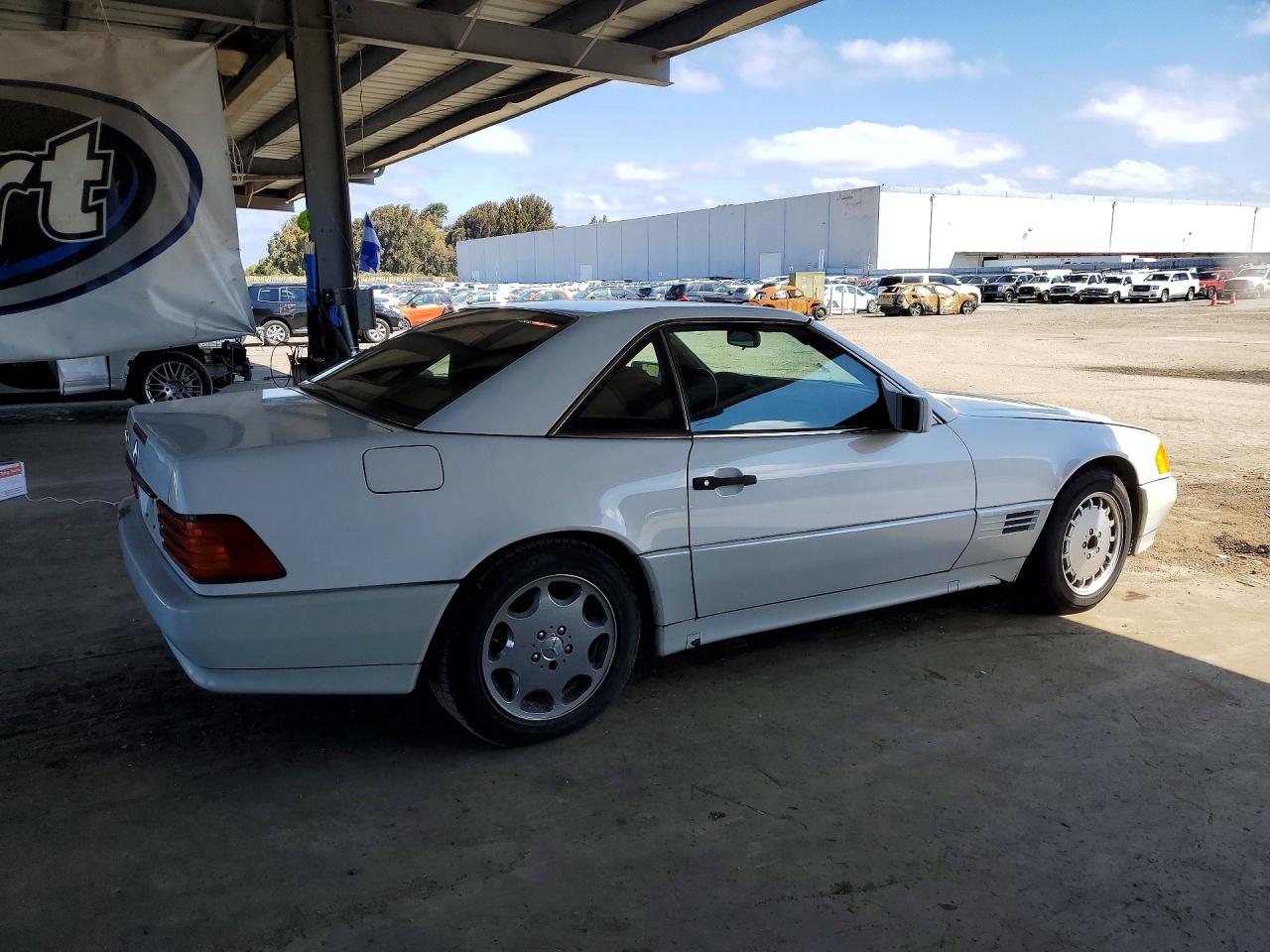 1992 Mercedes-benz 300 Sl White vin: WDBFA61E2NF045741