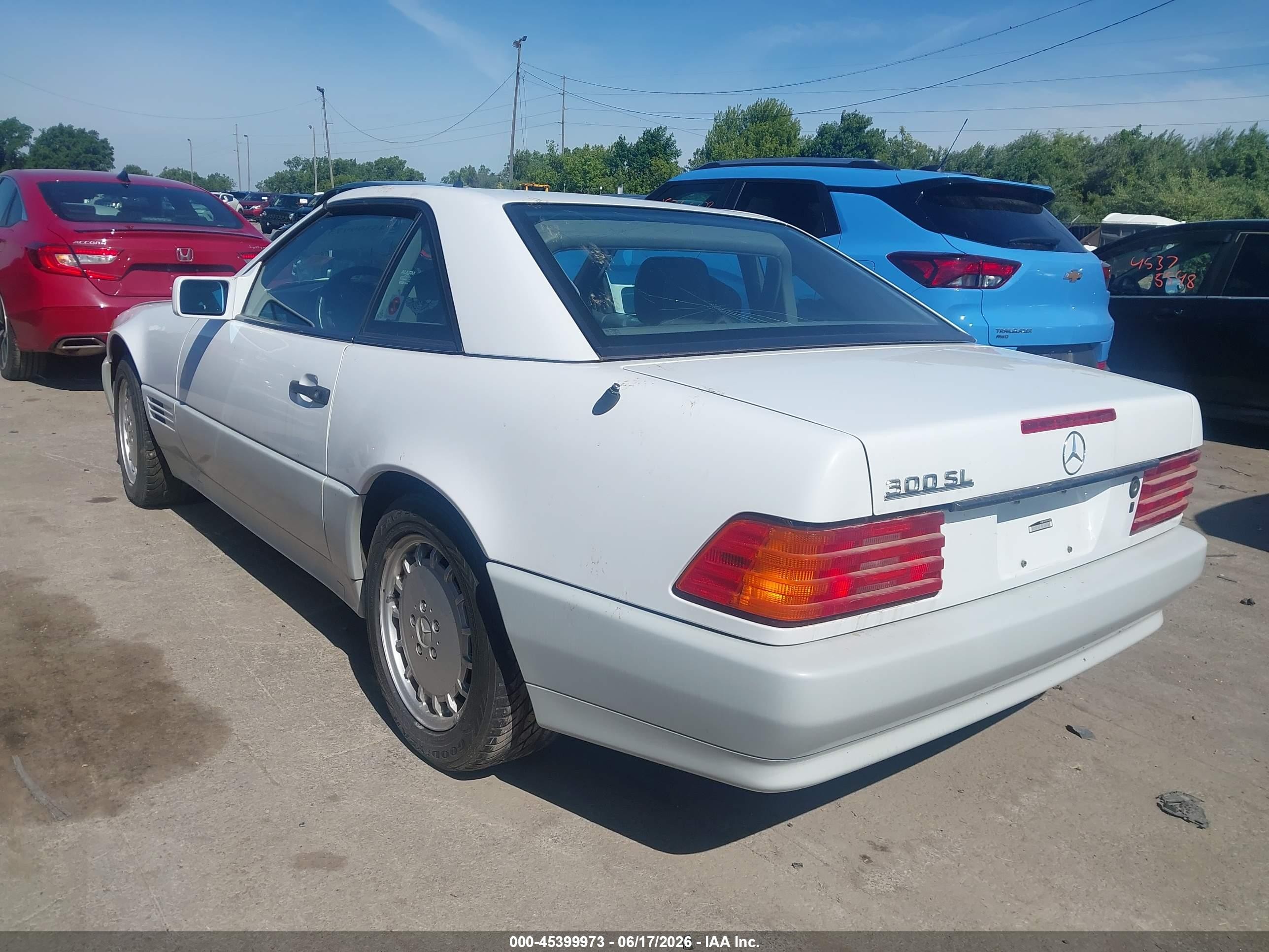 1992 Mercedes-benz 300 Sl White vin: WDBFA61E4NF042078