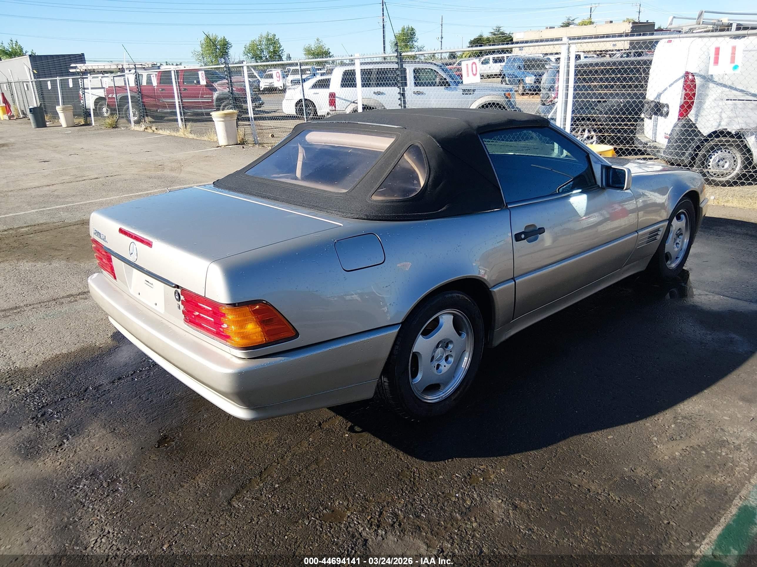 1991 Mercedes-benz 300 Sl Золотой vin: WDBFA61E5MF024624
