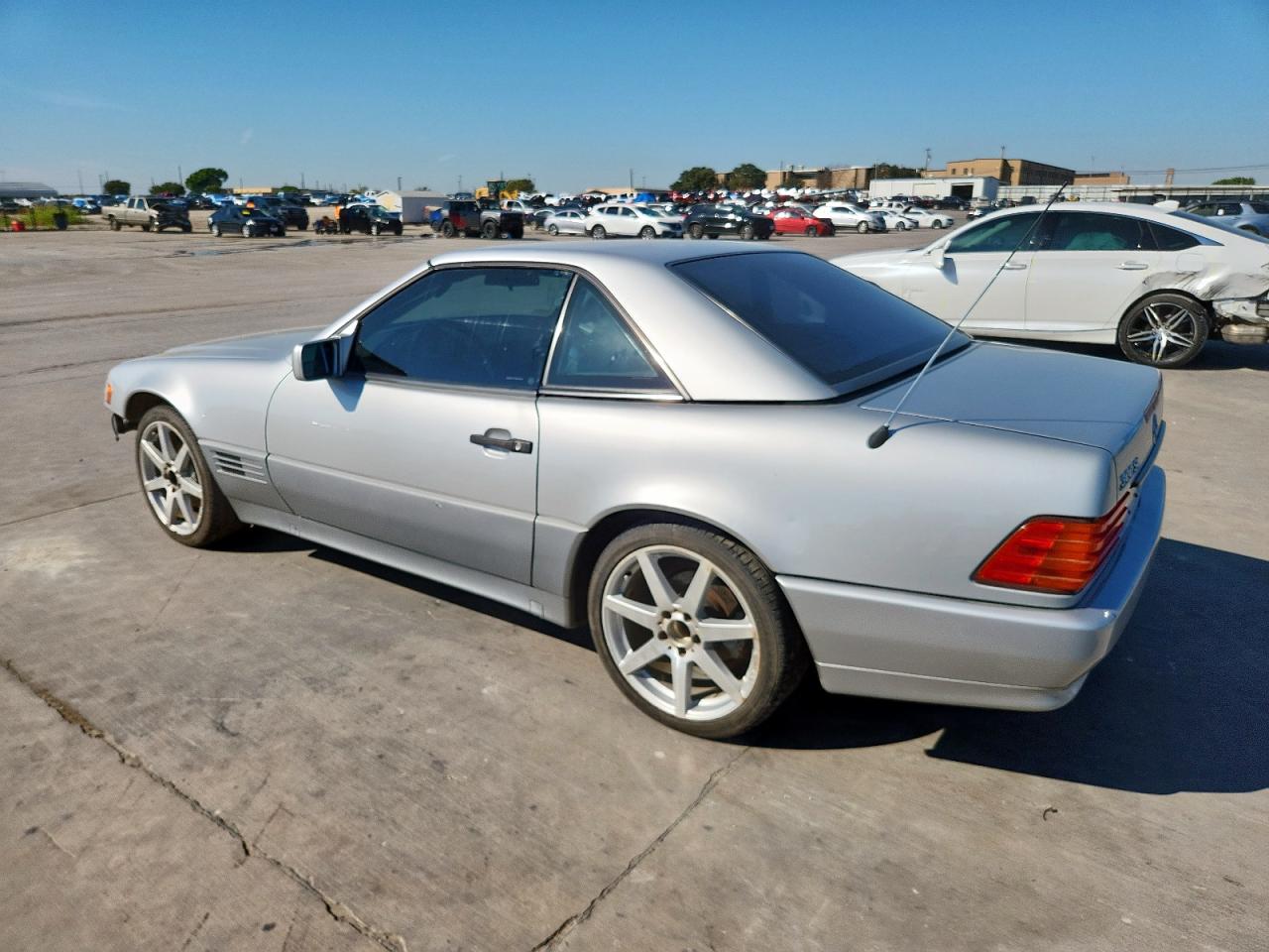 1992 Mercedes-benz 300 Sl Silver vin: WDBFA61E7NF046495