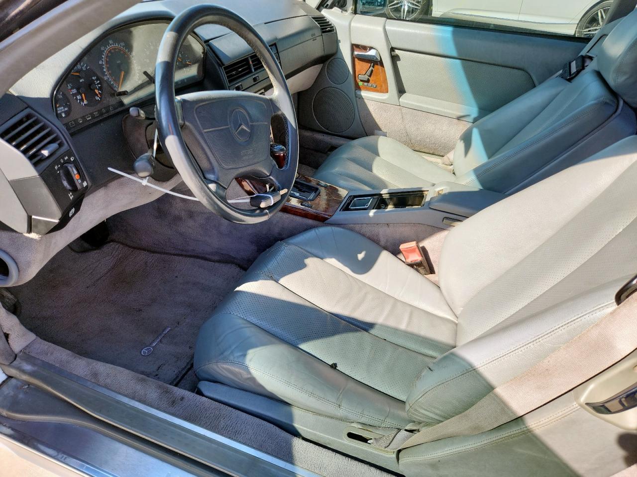 1992 Mercedes-benz 300 Sl Silver vin: WDBFA61E7NF046495
