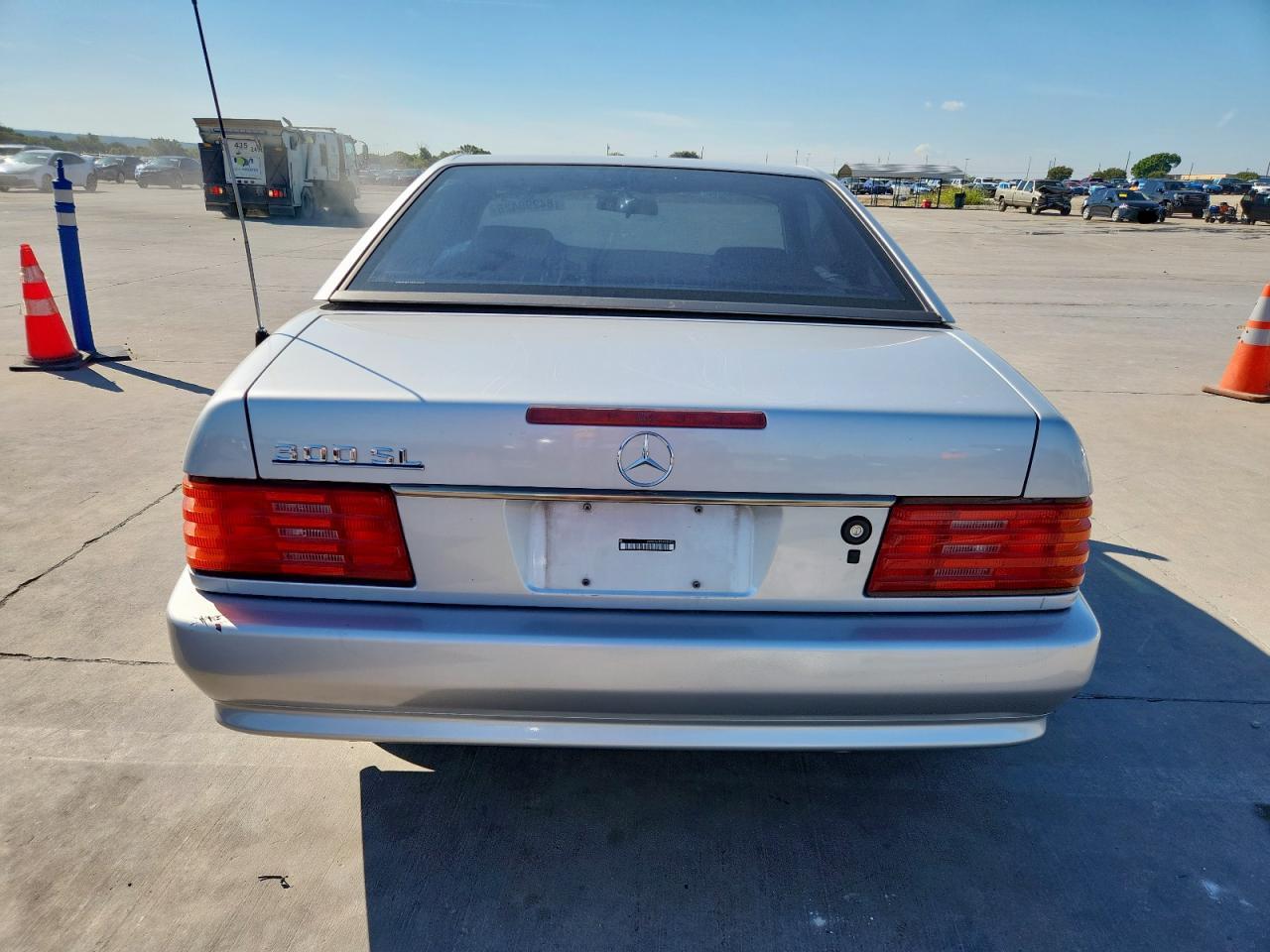 1992 Mercedes-benz 300 Sl Silver vin: WDBFA61E7NF046495