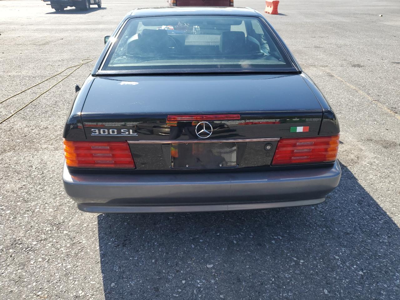 1992 Mercedes-benz 300 Sl Black vin: WDBFA61E8NF044495