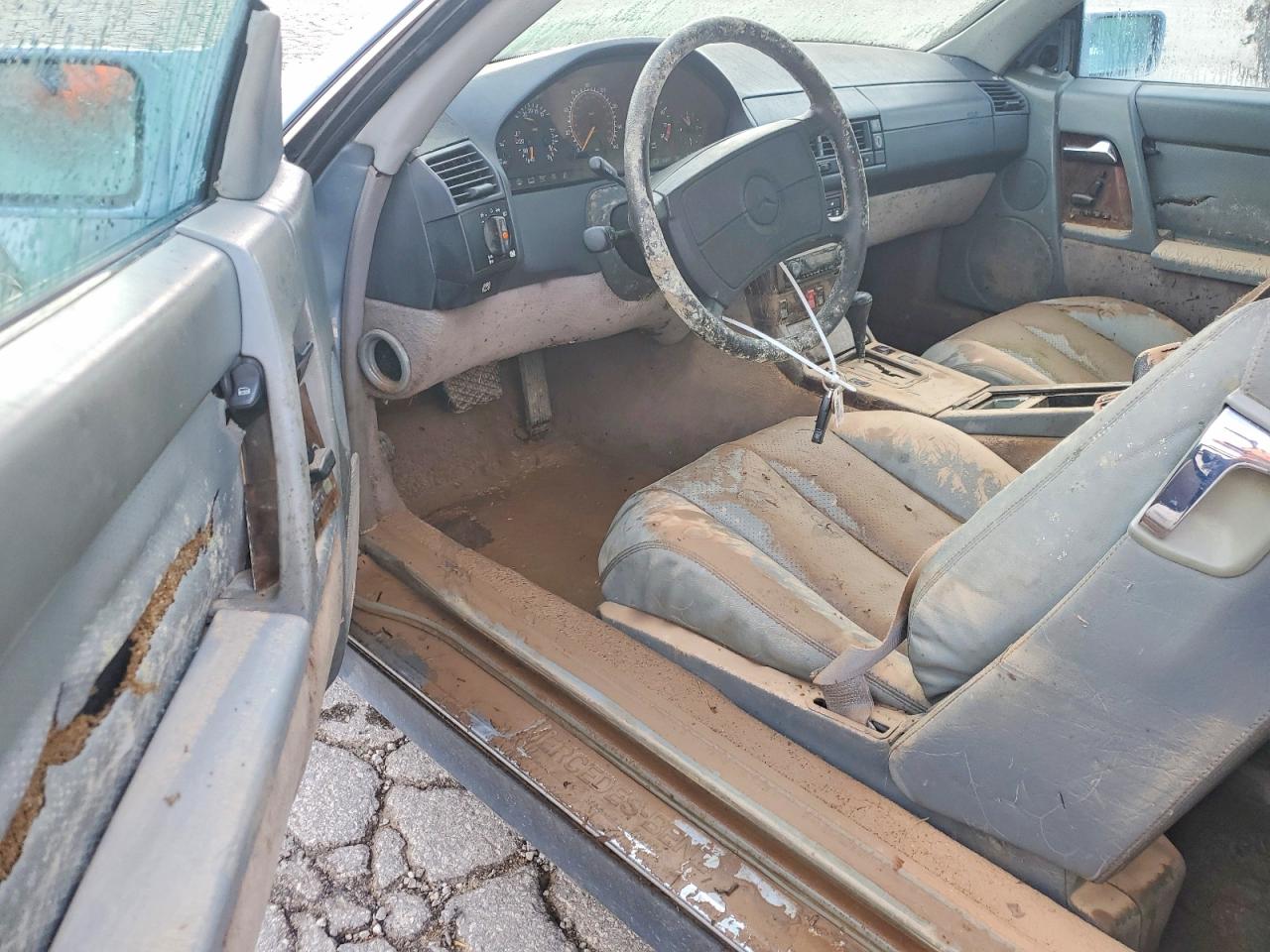 1990 Mercedes-benz 300 Sl Blue vin: WDBFA61E9LF006481