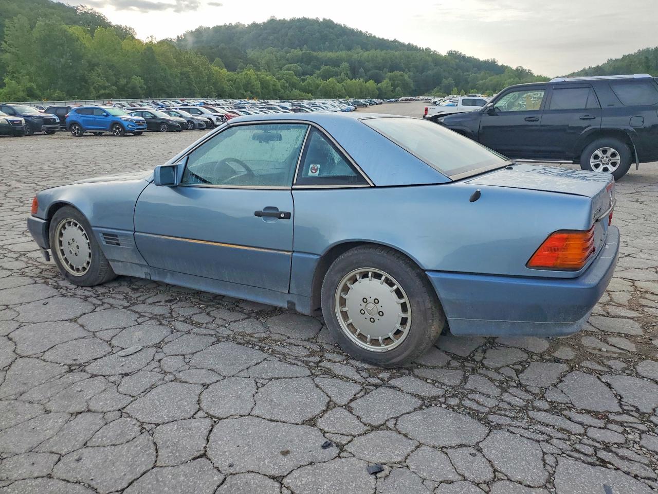 1990 Mercedes-benz 300 Sl Blue vin: WDBFA61E9LF006481