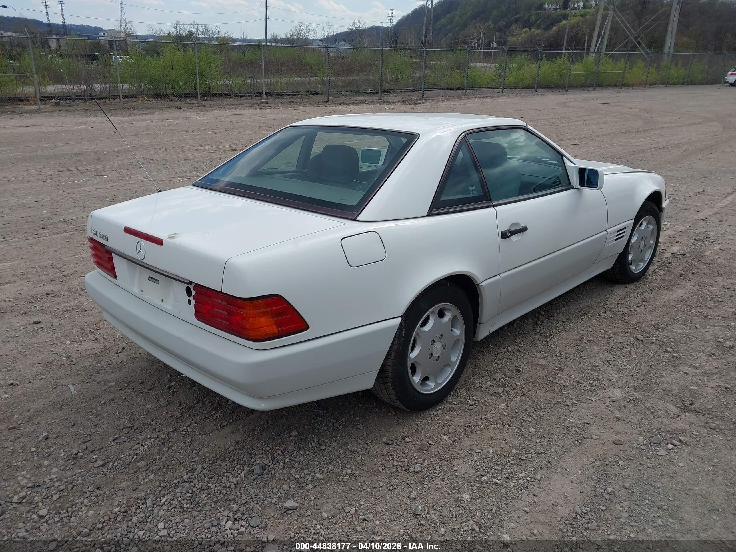 1994 Mercedes-benz Sl 320 White vin: WDBFA63E4RF102976