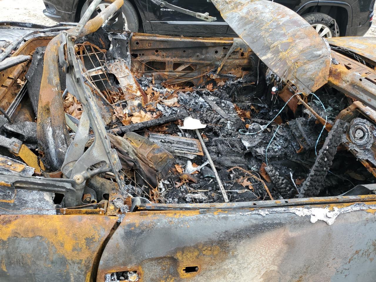 1990 Mercedes-benz 500 Sl Burn vin: WDBFA66E0LF005731