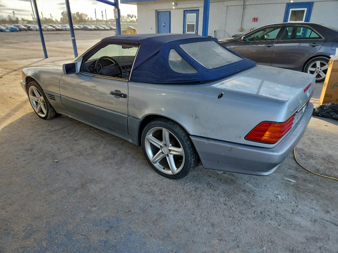 1990 Mercedes-benz 500 Sl Silver vin: WDBFA66E3LF002855