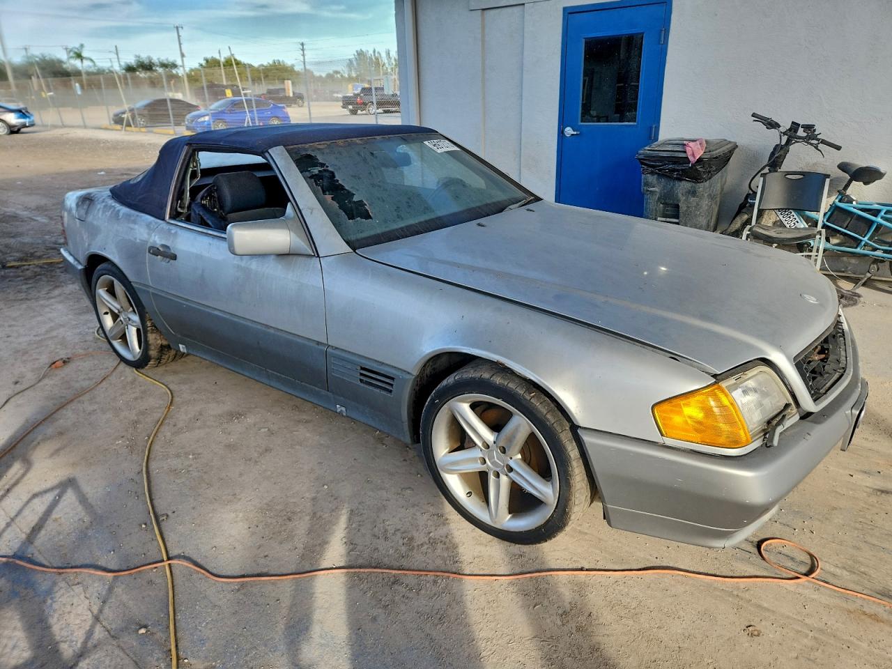 1990 Mercedes-benz 500 Sl Silver vin: WDBFA66E3LF002855