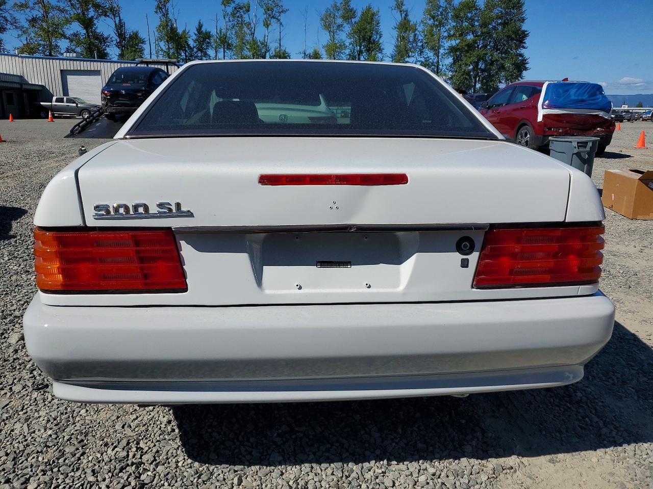 1992 Mercedes-benz 500 Sl Белый vin: WDBFA66E3NF039004