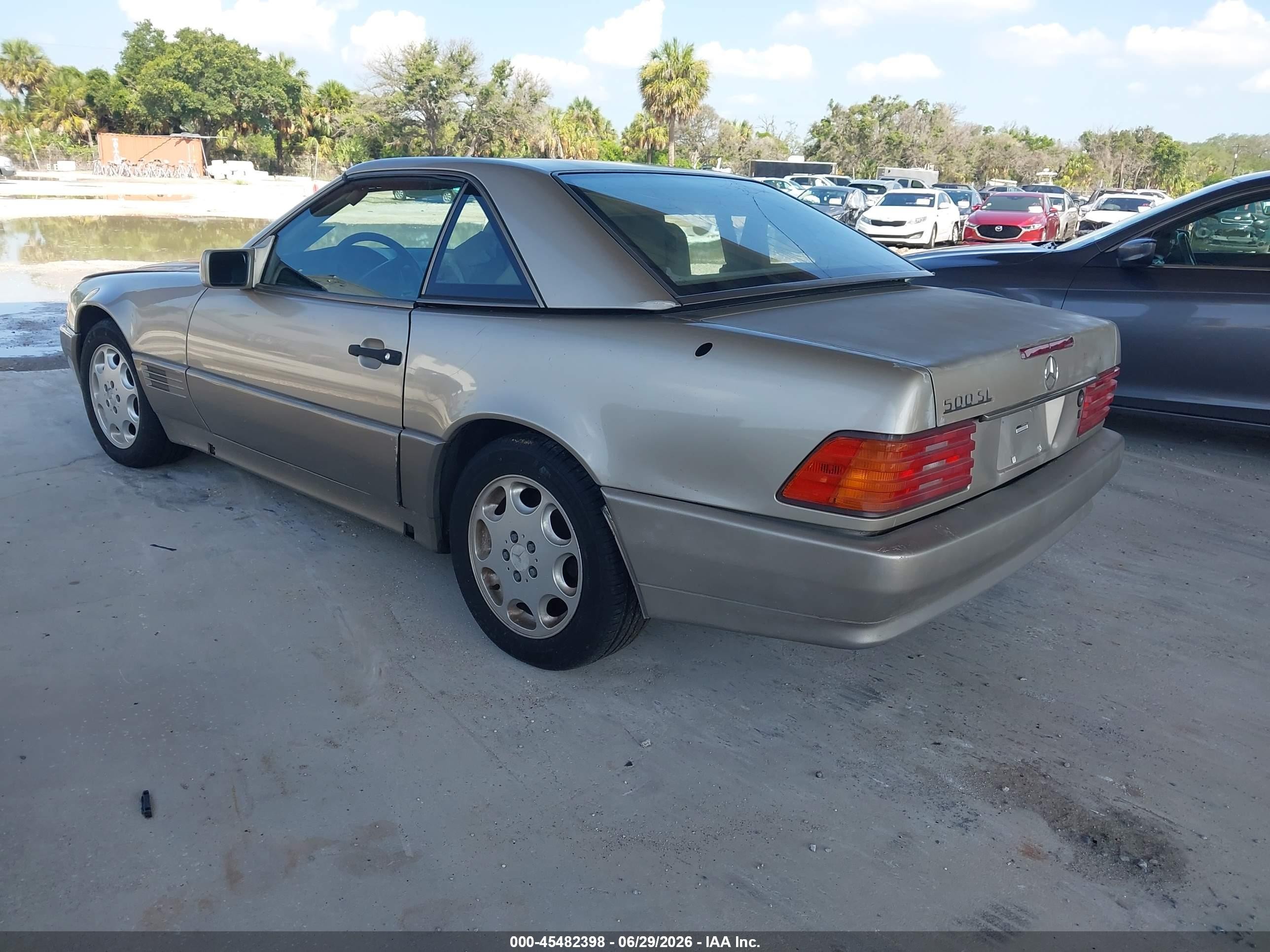 1992 Mercedes-benz 500 Sl Серый vin: WDBFA66E5NF049520