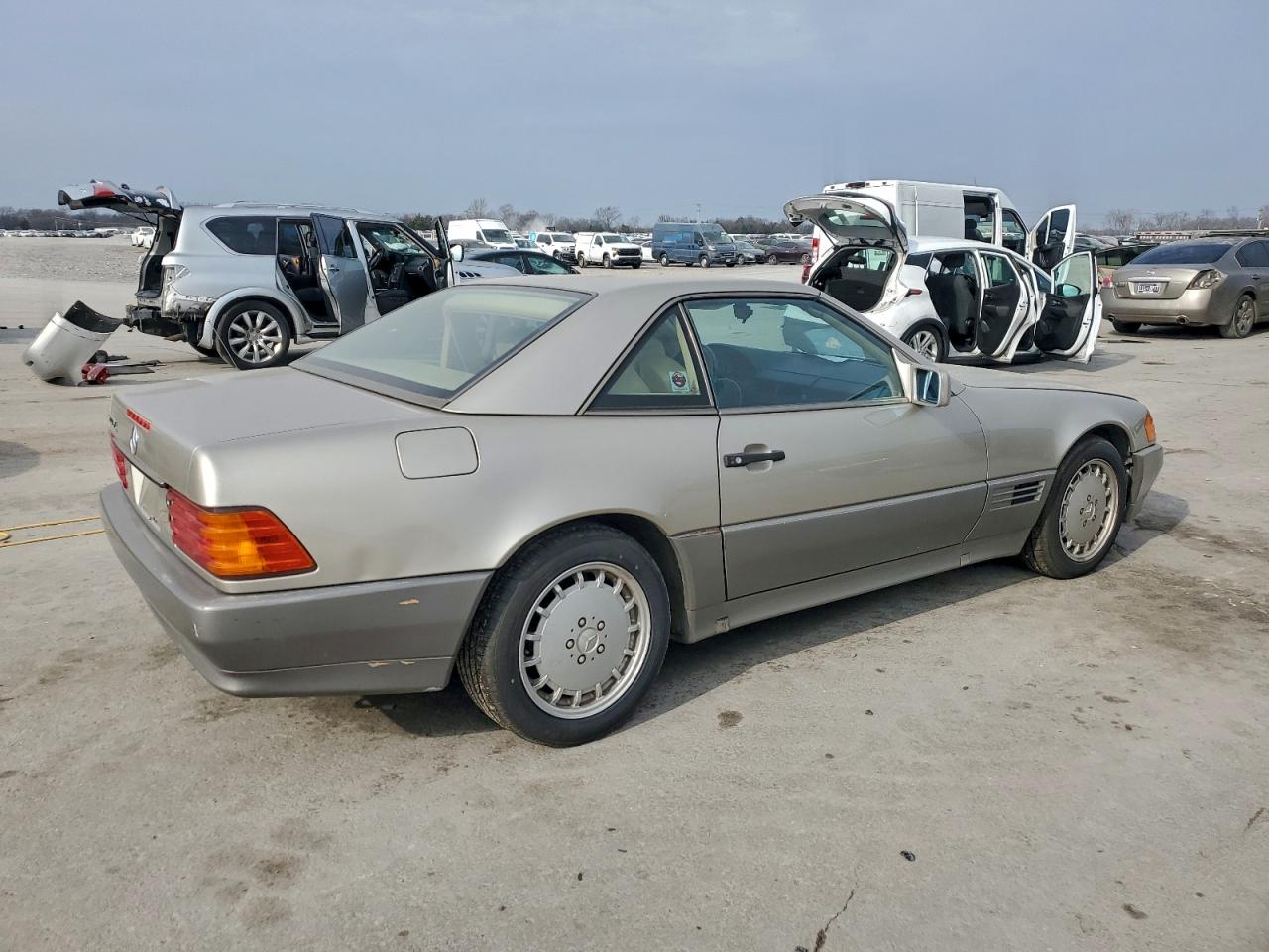 1990 Mercedes-benz 500 Sl Silver vin: WDBFA66E8LF010613