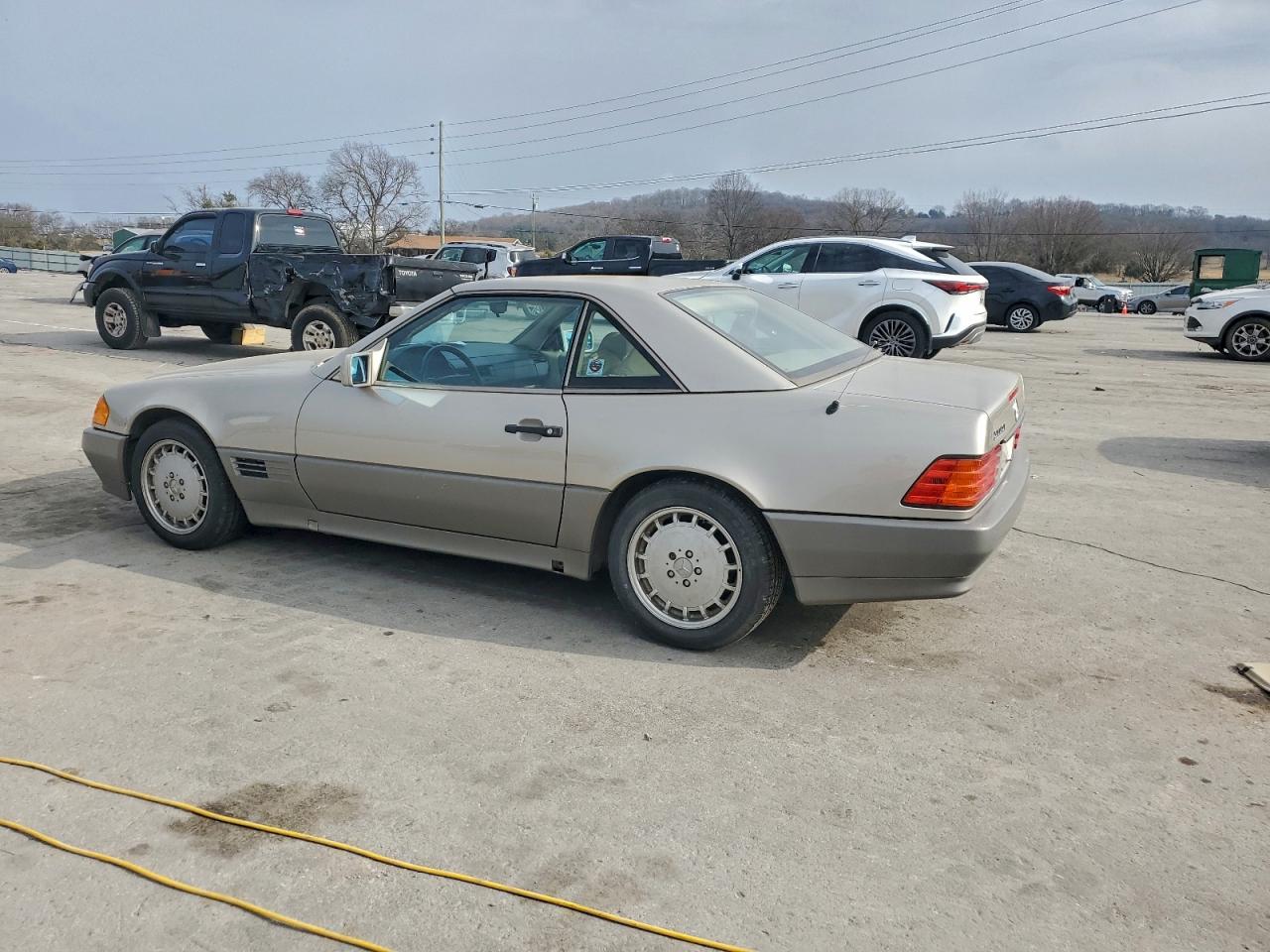 1990 Mercedes-benz 500 Sl Silver vin: WDBFA66E8LF010613