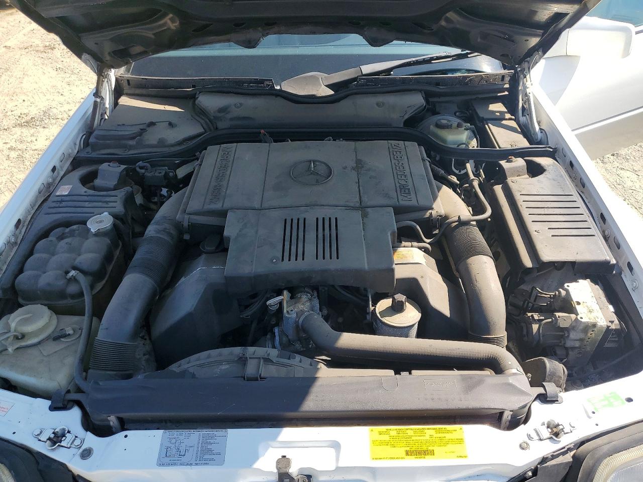 1995 Mercedes-benz Sl 500 White vin: WDBFA67E3SF123849