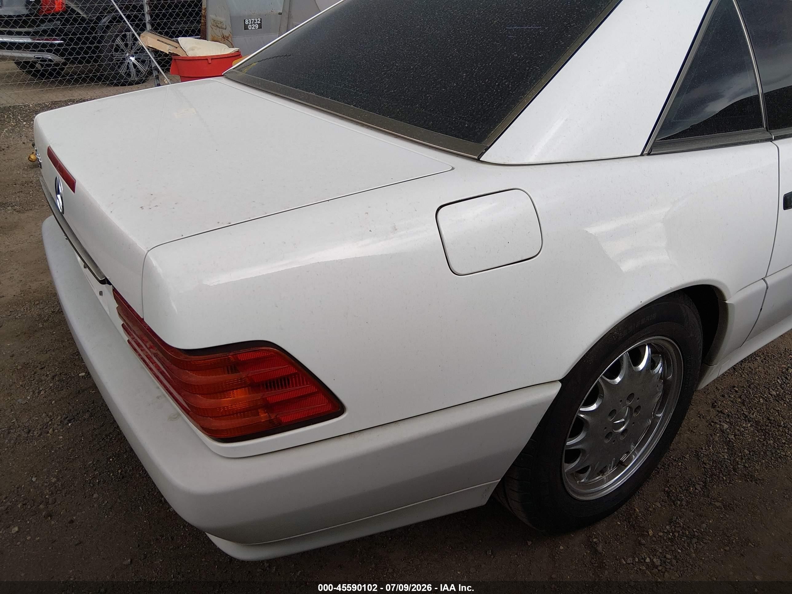 1995 Mercedes-benz Sl 500 White vin: WDBFA67E8SF112071