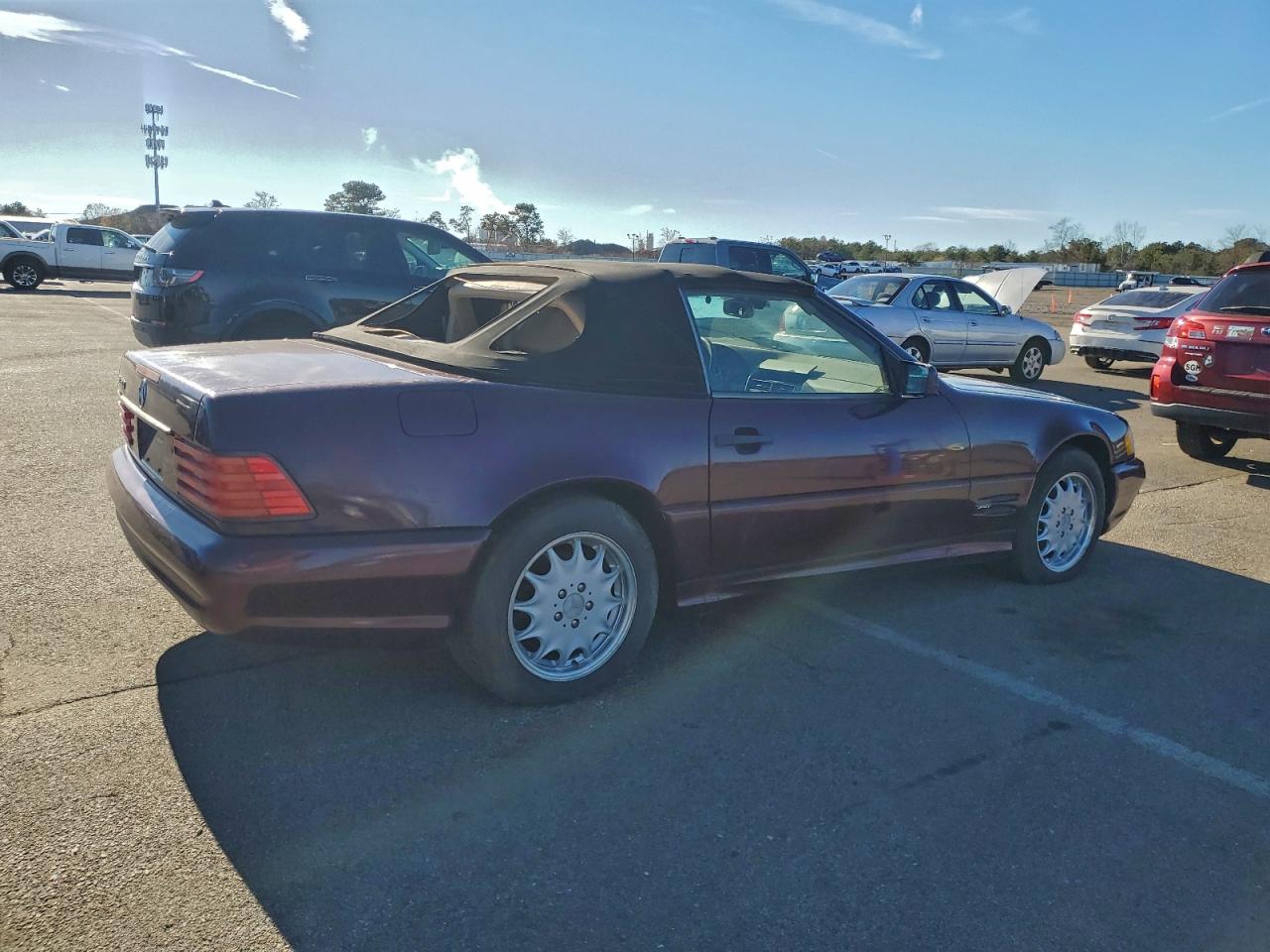 1998 Mercedes-benz Sl 500 Бордовый vin: WDBFA67F1WF161952