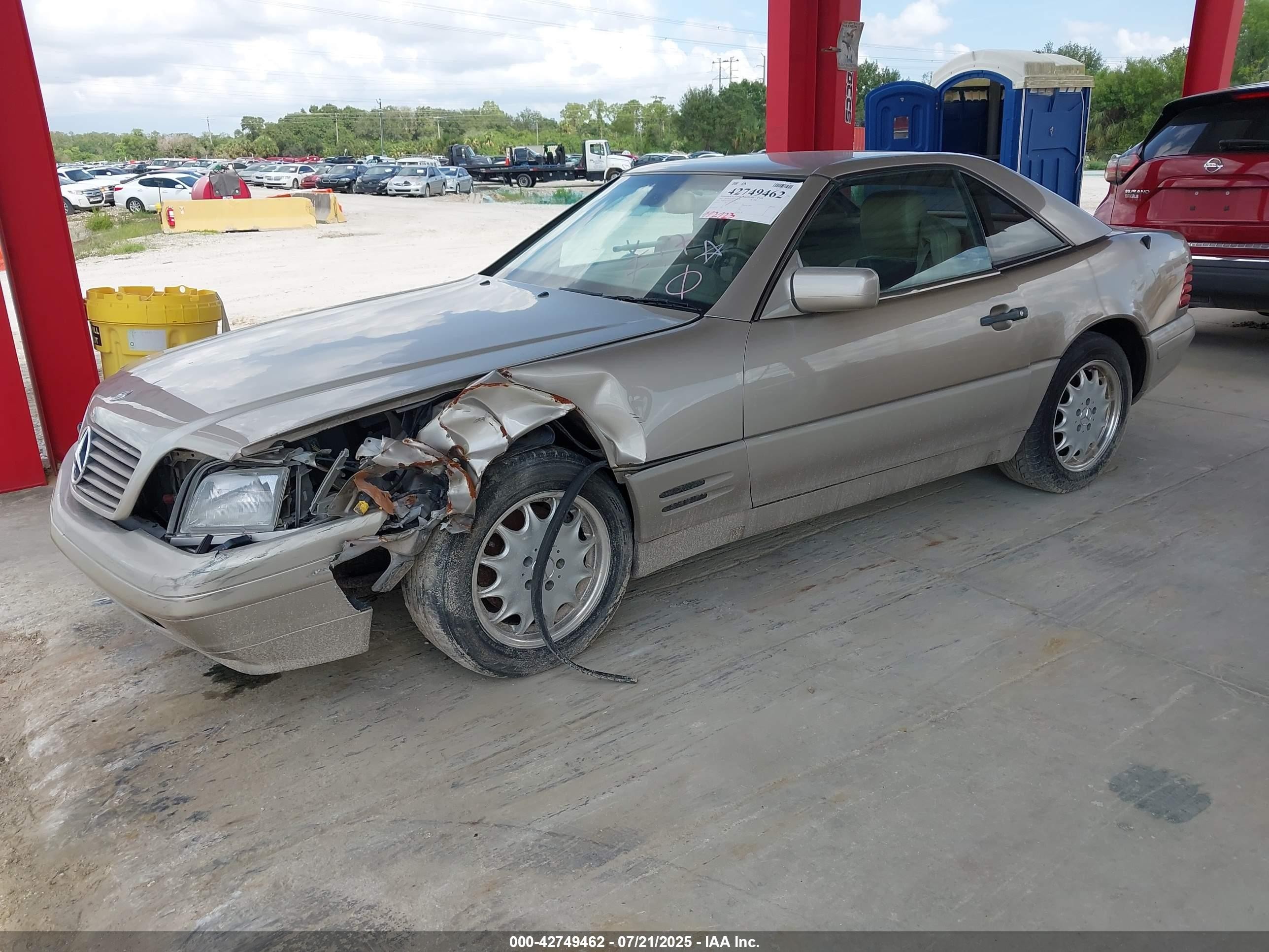 1997 Mercedes-benz Sl 500   Champagne vin: WDBFA67F4VF144156