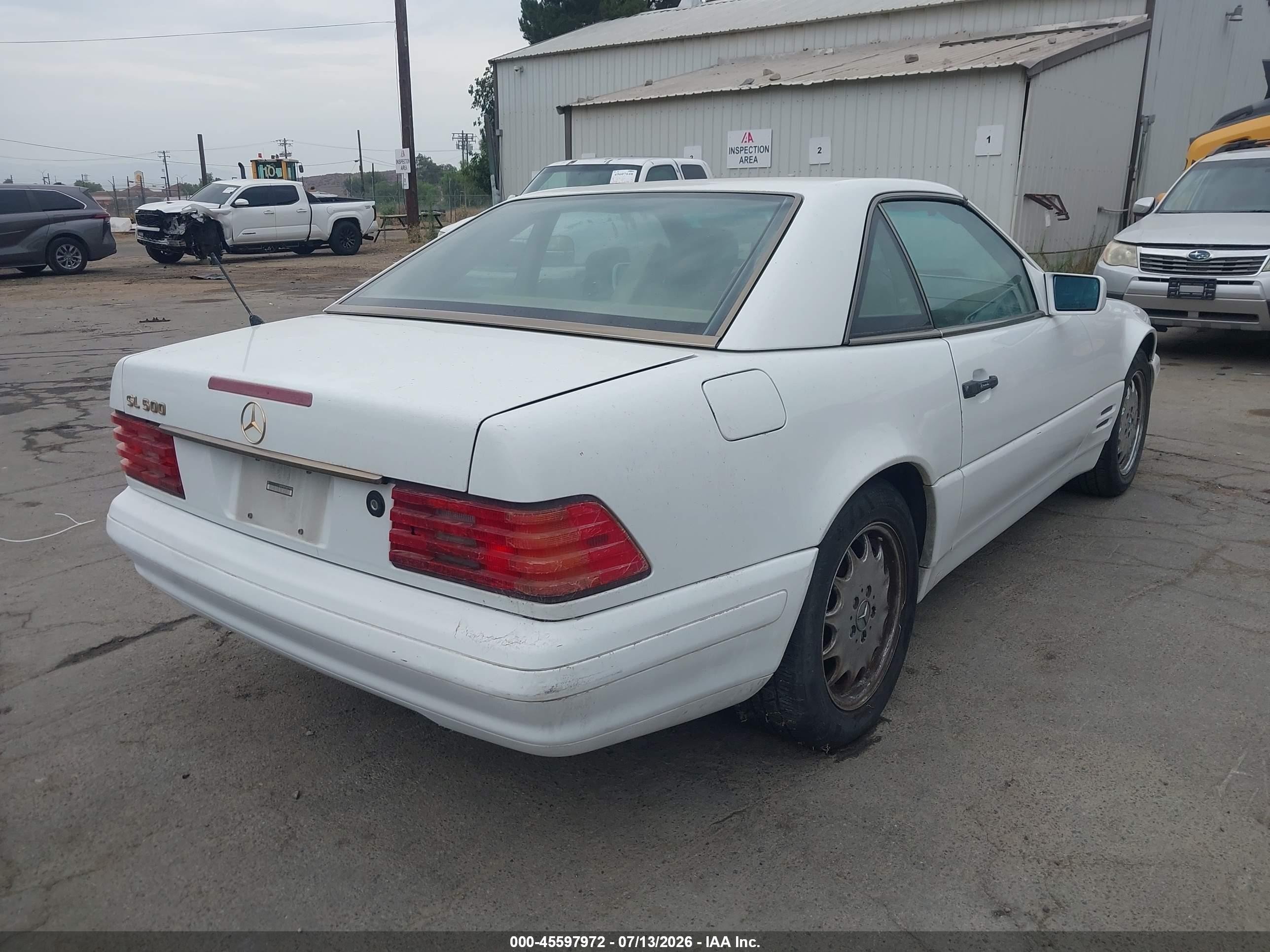 1998 Mercedes-benz Sl 500   White vin: WDBFA67F4WF161959