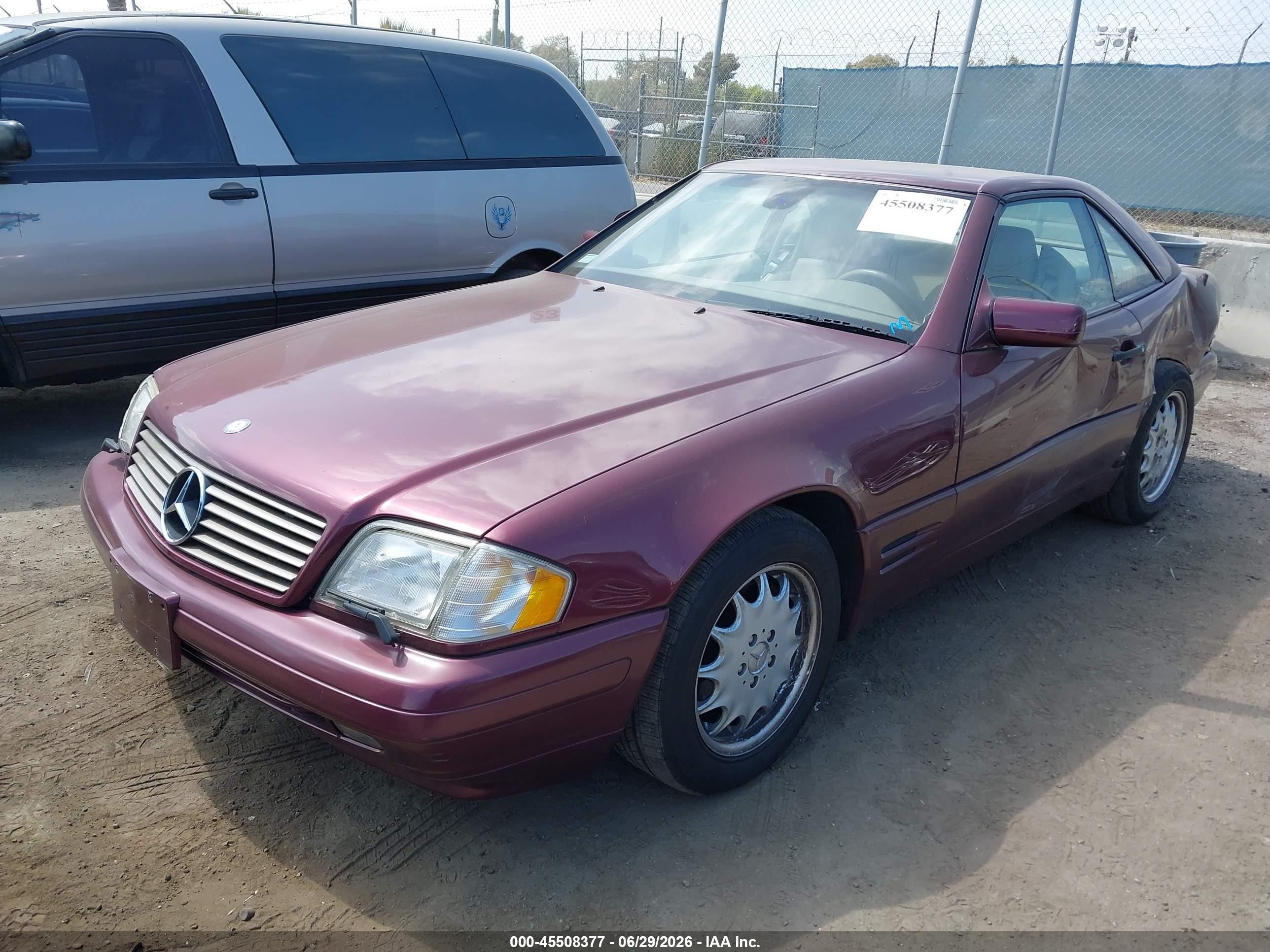 1998 Mercedes-benz Sl 500 Burgundy vin: WDBFA67F4WF162478