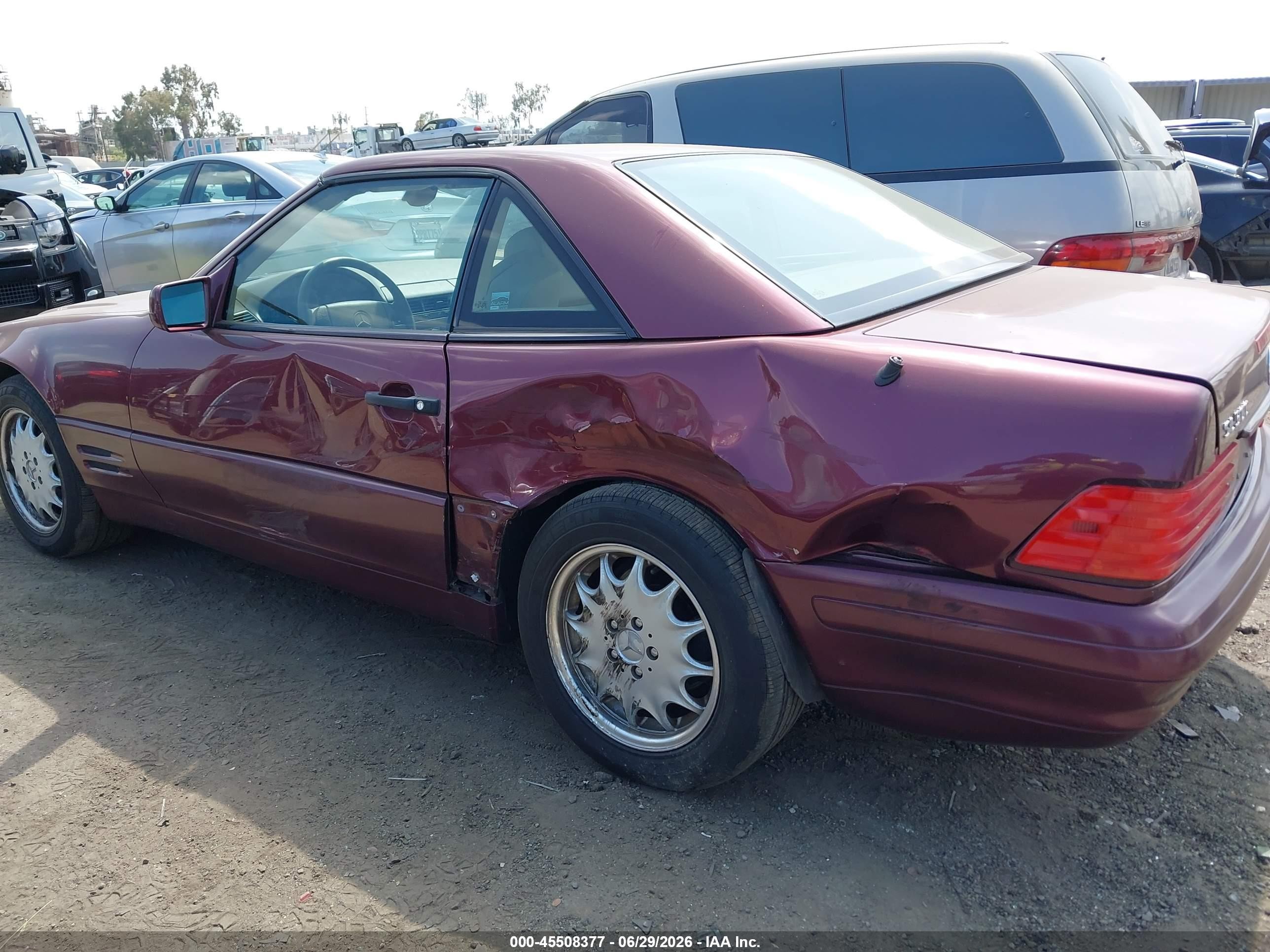 1998 Mercedes-benz Sl 500 Burgundy vin: WDBFA67F4WF162478