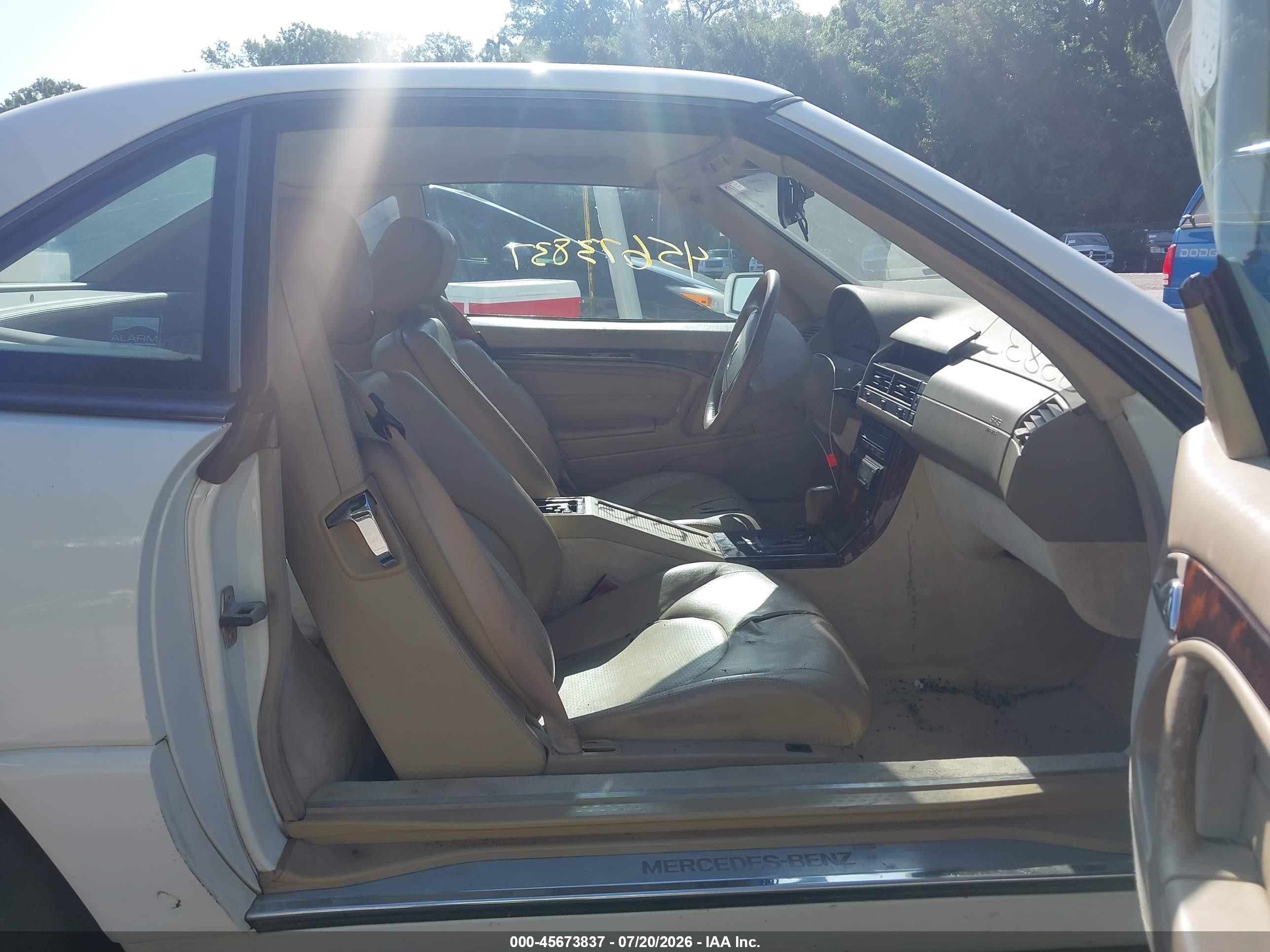 1998 Mercedes-benz Sl 500   White vin: WDBFA67F4WF165087