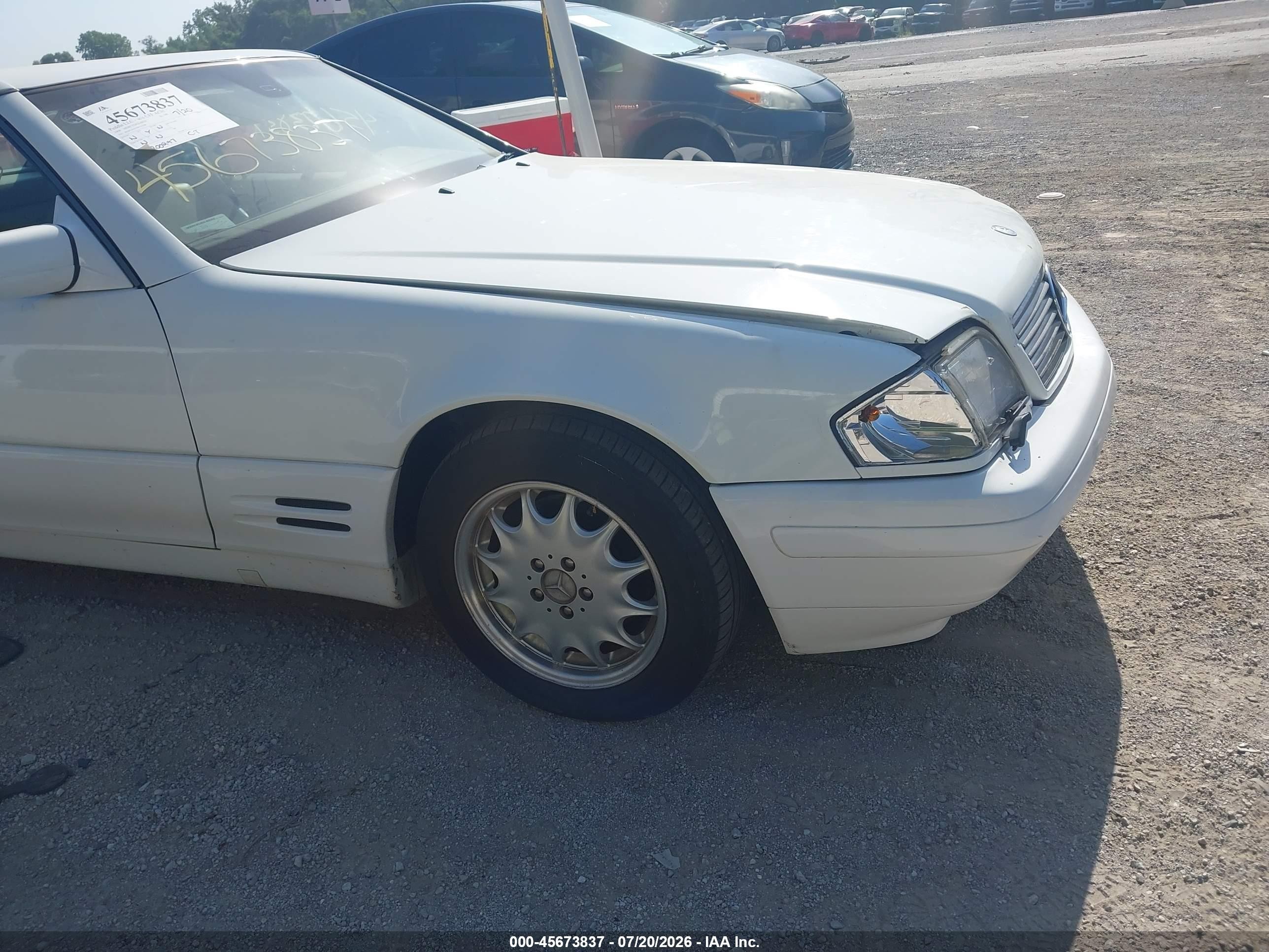 1998 Mercedes-benz Sl 500   White vin: WDBFA67F4WF165087