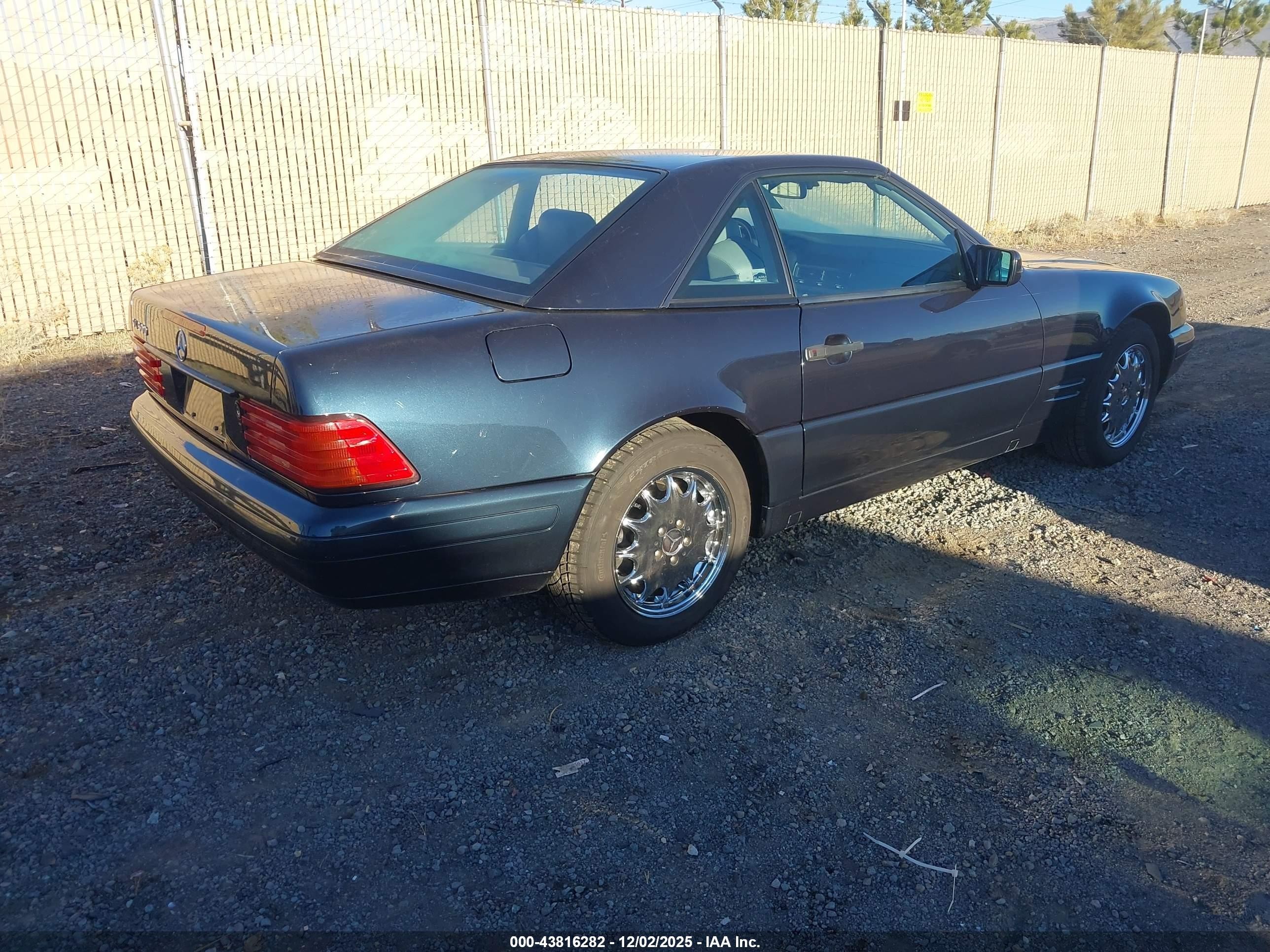 1997 Mercedes-benz Sl 500   Blue vin: WDBFA67F6VF144658