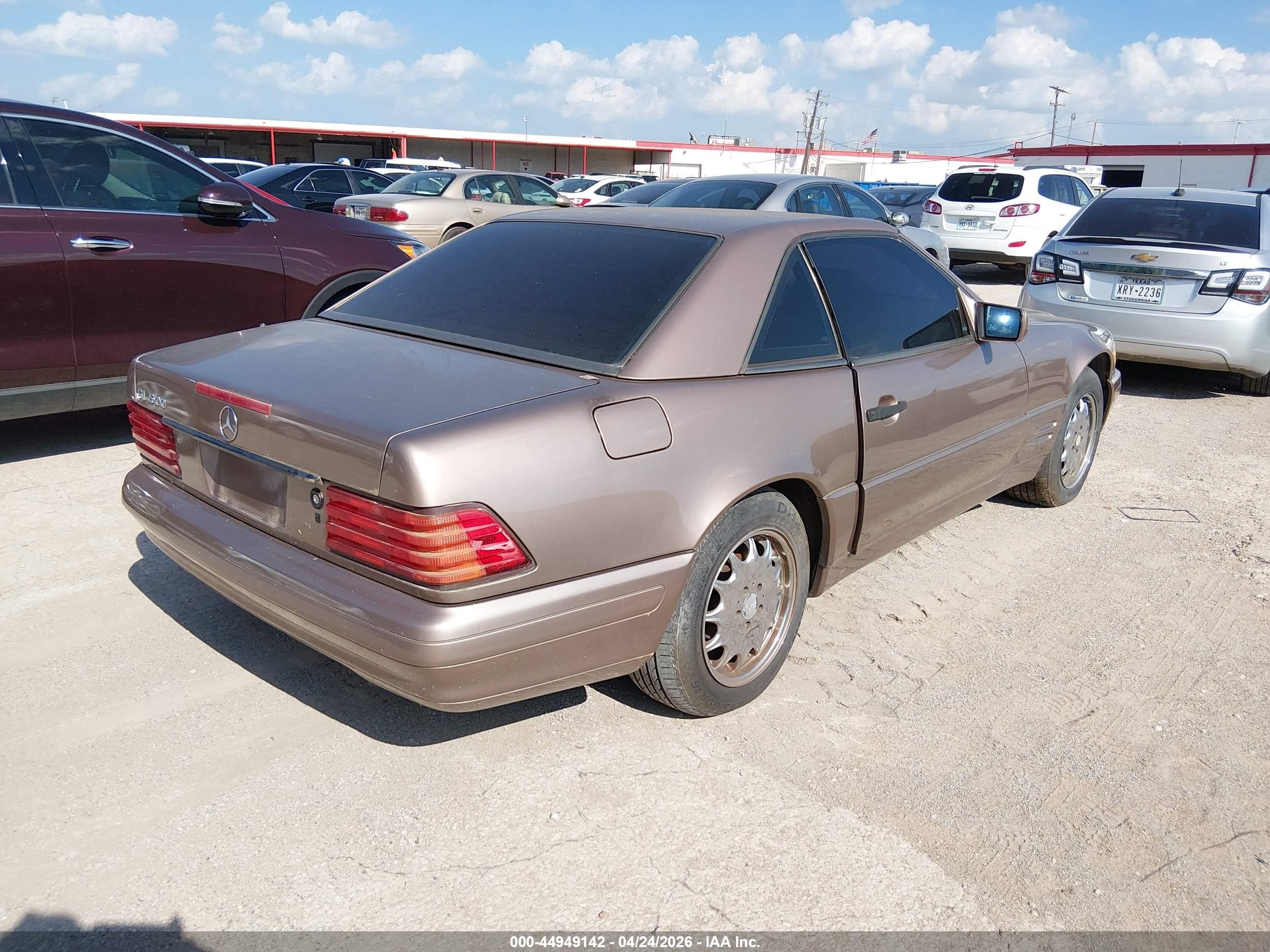 1997 Mercedes-benz Sl 500   Beige vin: WDBFA67F7VF142479