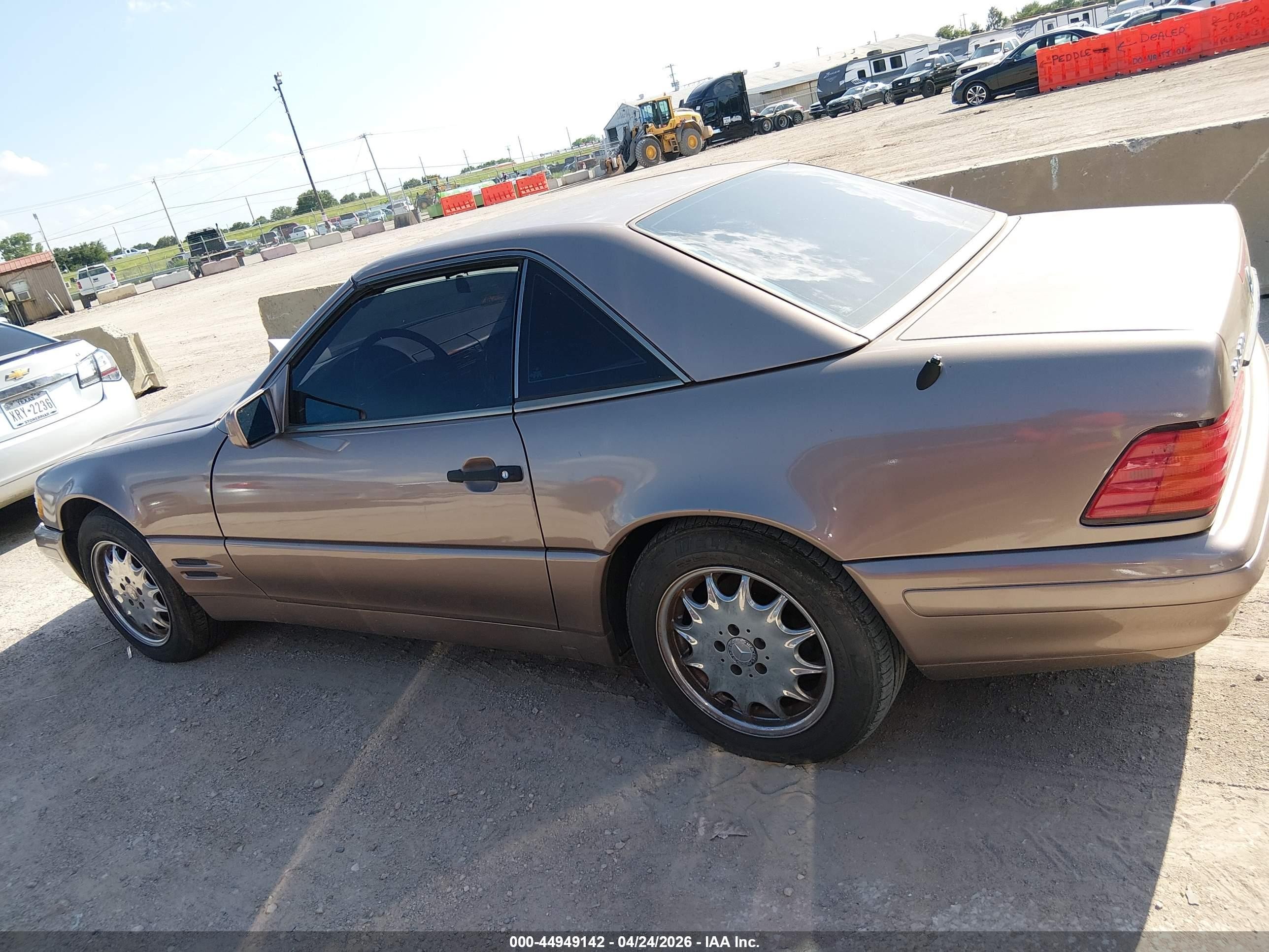 1997 Mercedes-benz Sl 500   Beige vin: WDBFA67F7VF142479