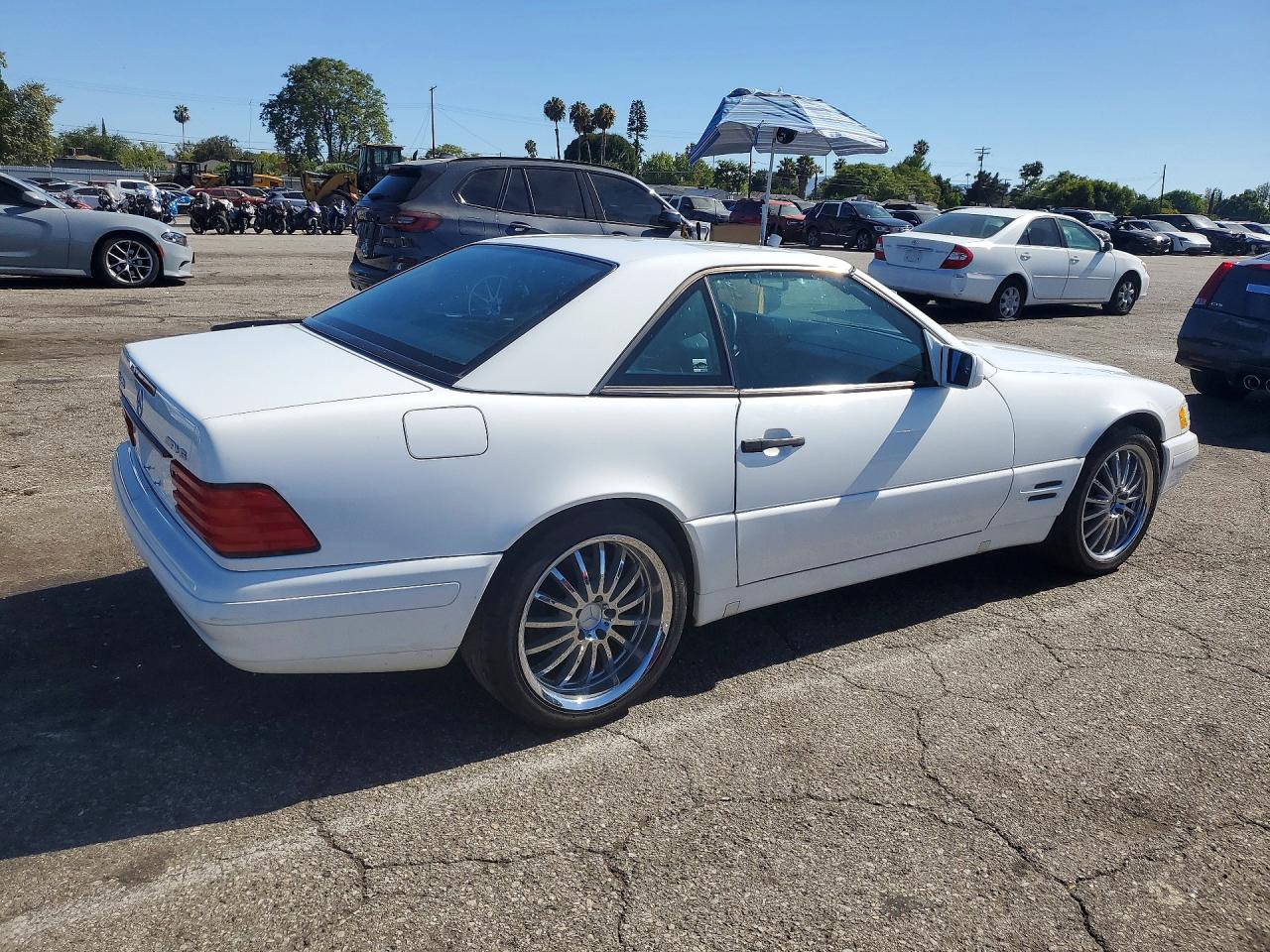 1998 Mercedes-benz Sl 500 White vin: WDBFA67F8WF170857