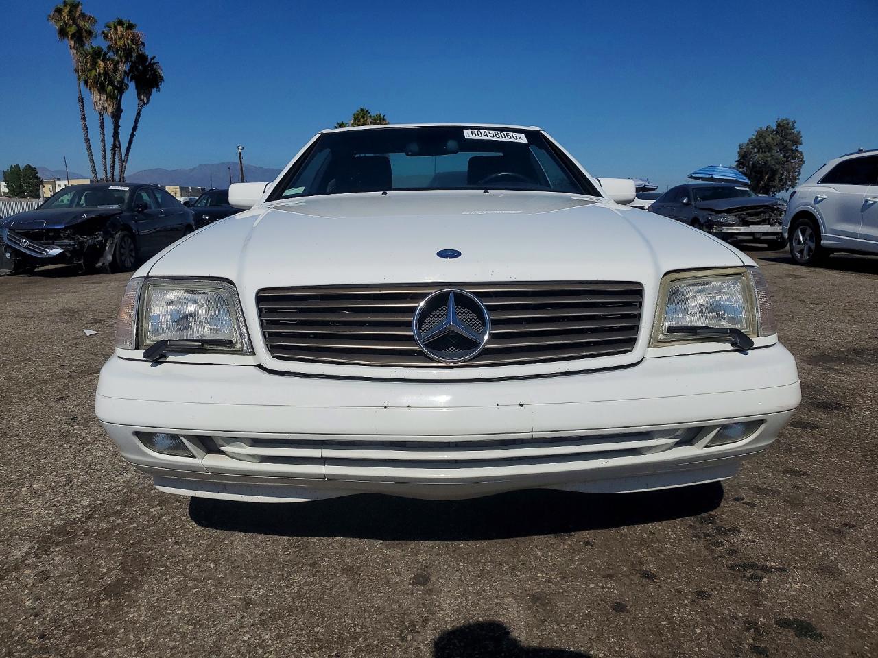 1998 Mercedes-benz Sl 500 White vin: WDBFA67F8WF170857