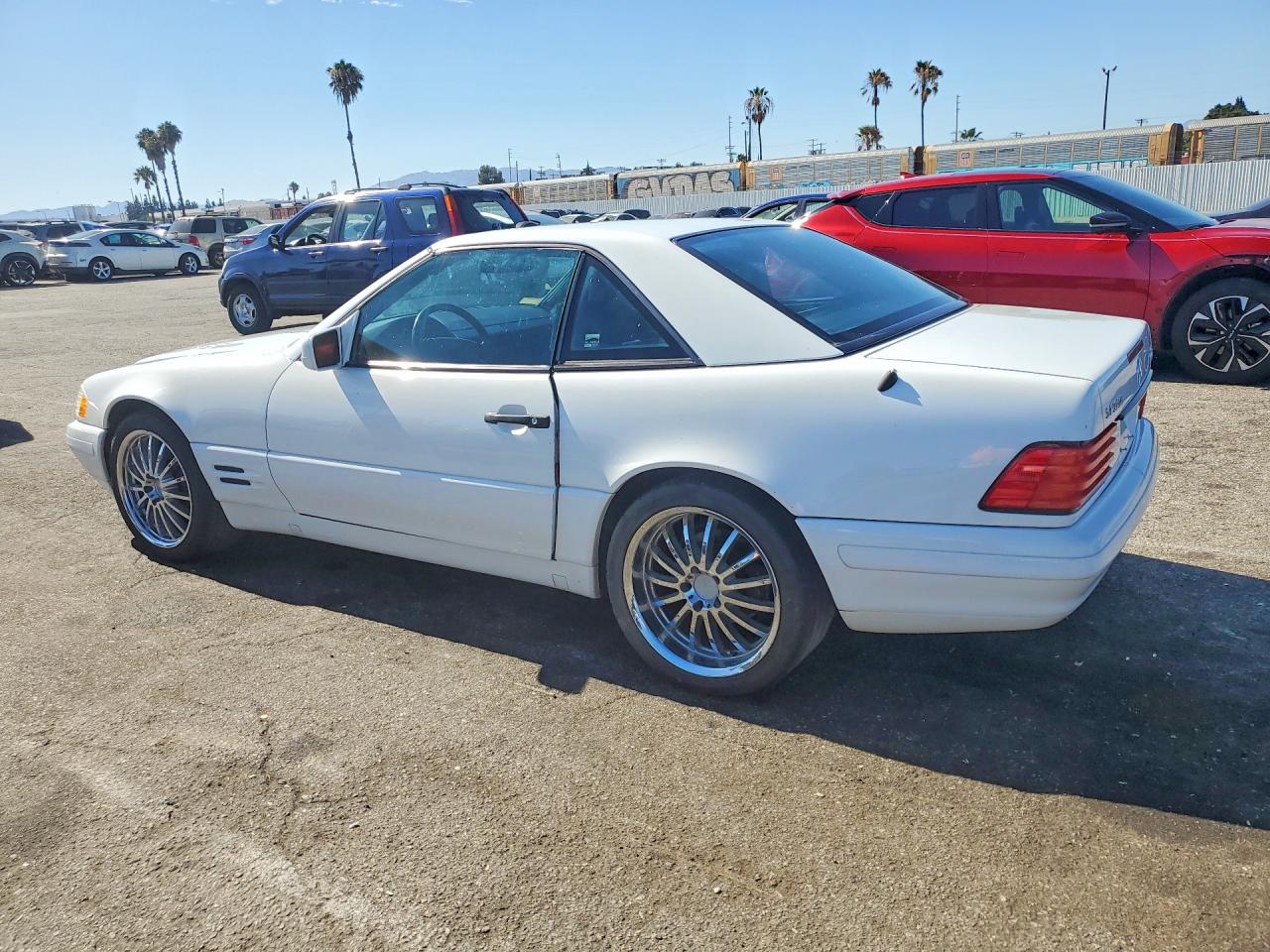 1998 Mercedes-benz Sl 500 White vin: WDBFA67F8WF170857