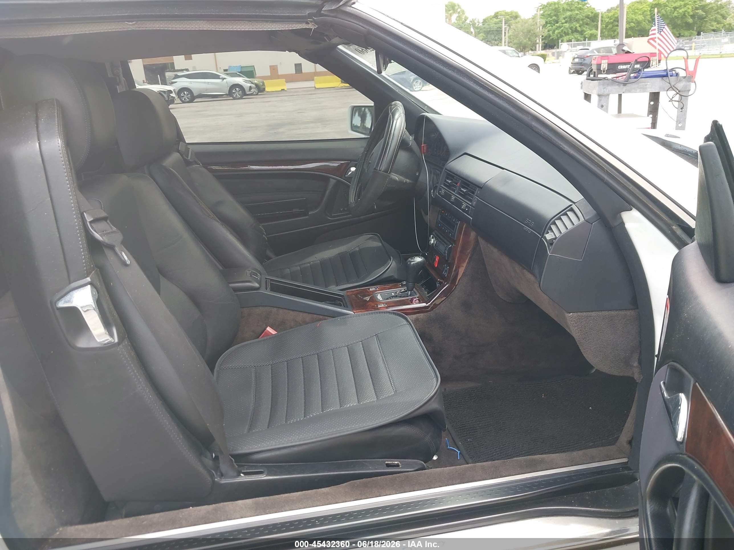 1997 Mercedes-benz Sl 500   White vin: WDBFA67F9VF142564
