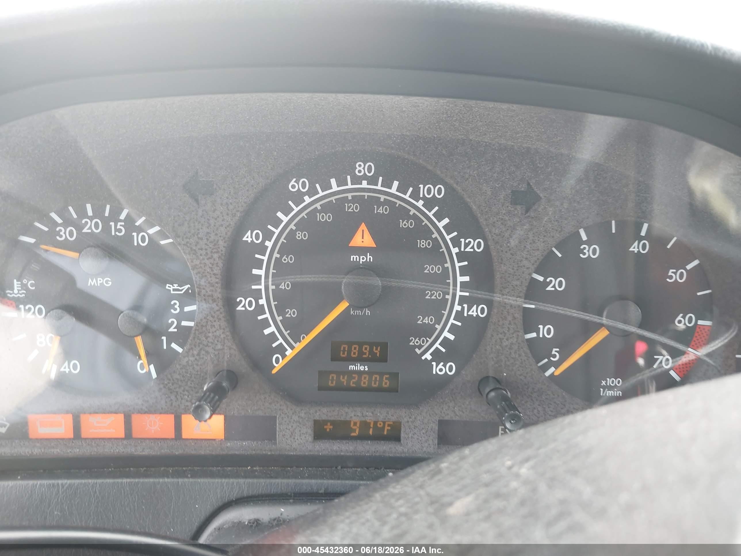 1997 Mercedes-benz Sl 500   White vin: WDBFA67F9VF142564