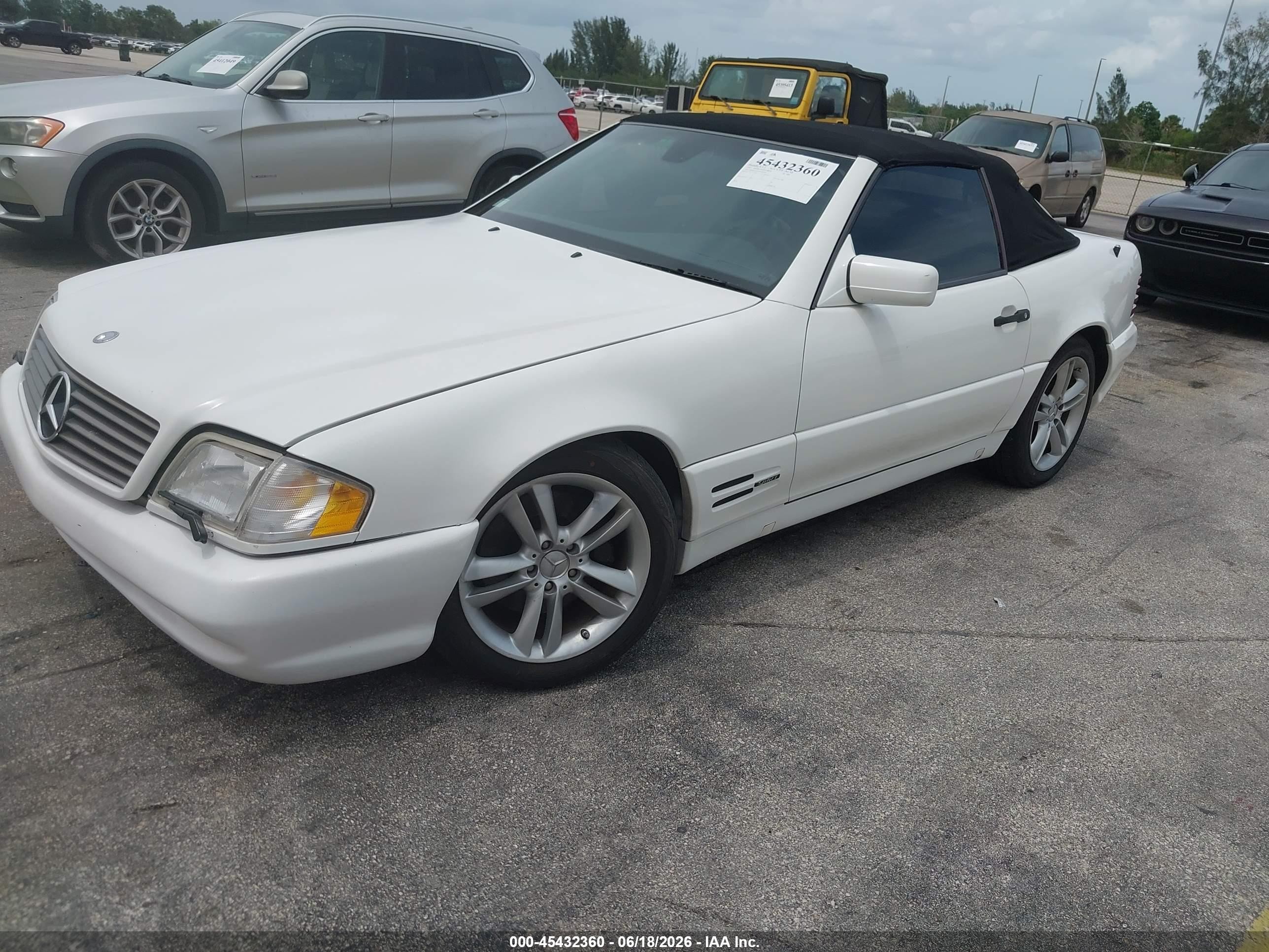 1997 Mercedes-benz Sl 500   White vin: WDBFA67F9VF142564