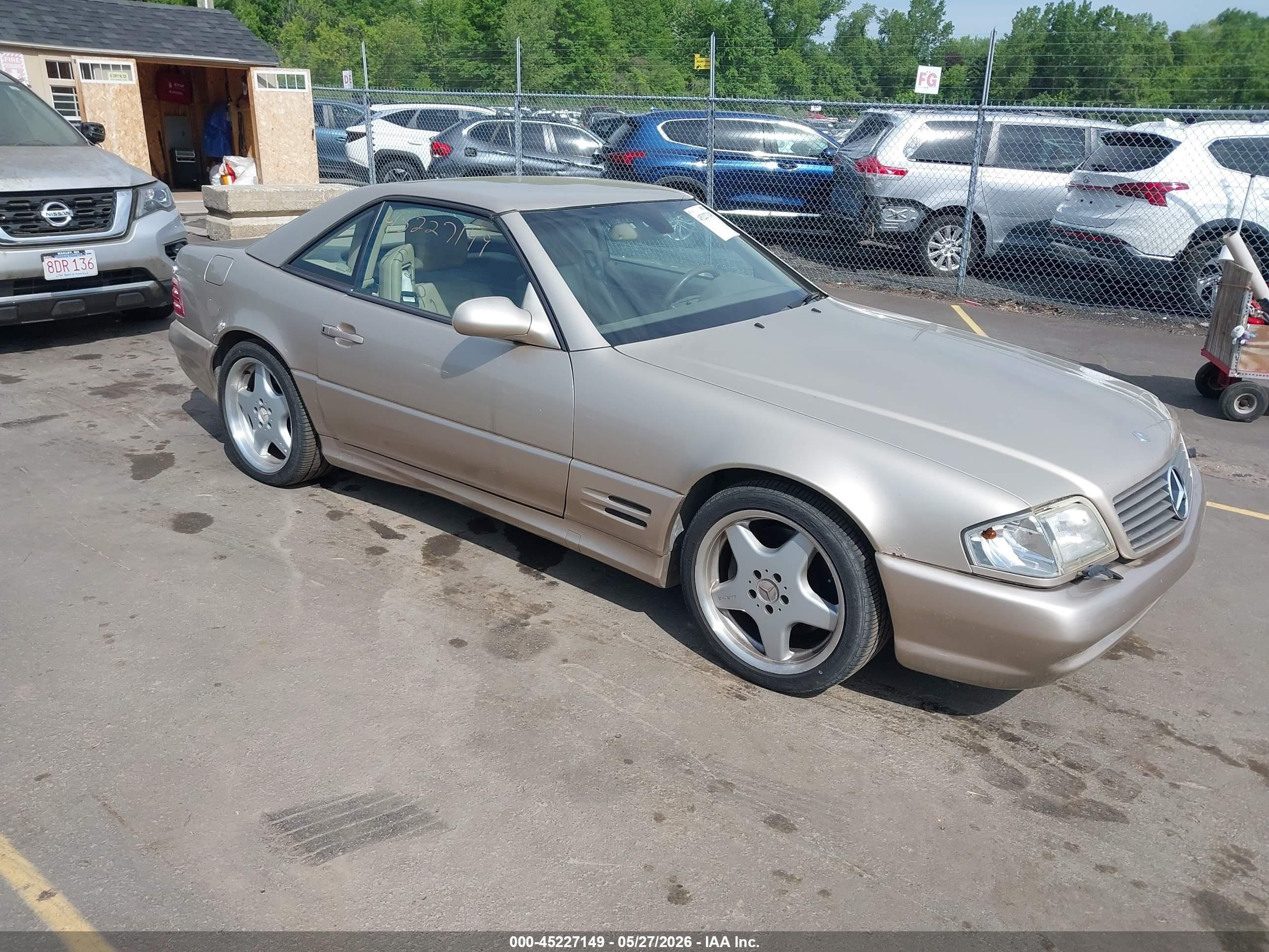 2001 Mercedes-benz Sl 500   Gold vin: WDBFA68F01F198448