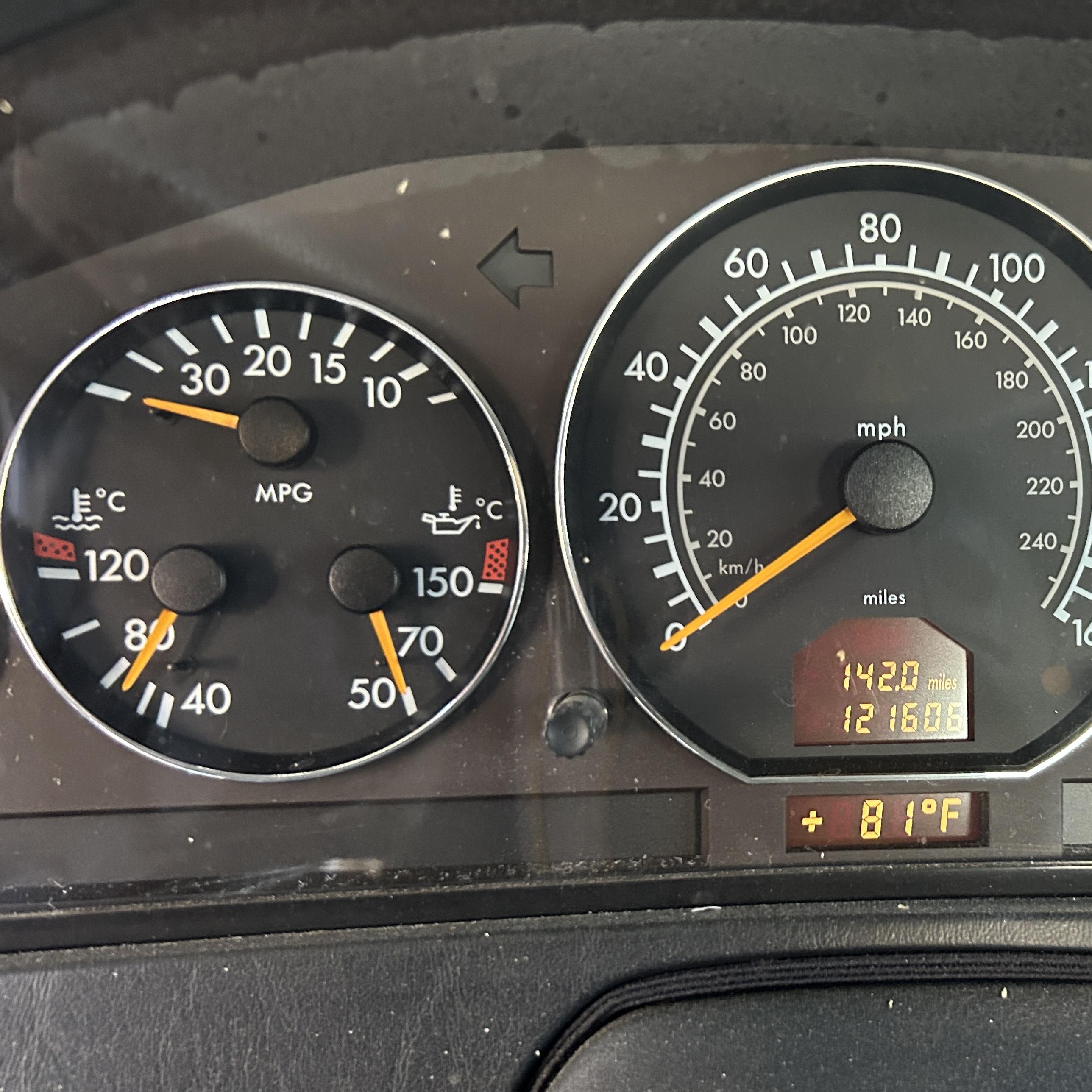 2001 Mercedes-benz Sl 500   vin: WDBFA68F01F200280