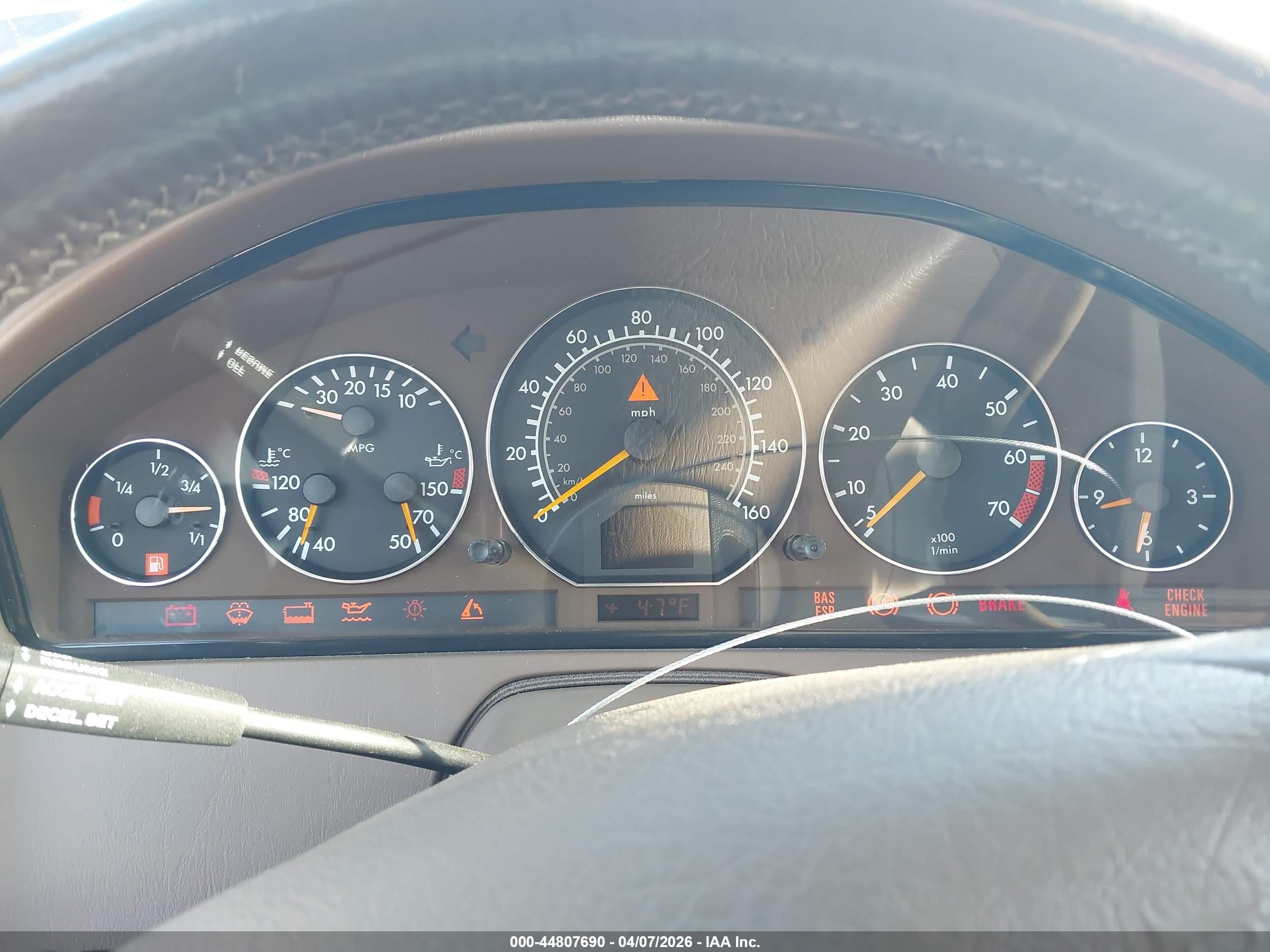2000 Mercedes-benz Sl 500   Зеленый vin: WDBFA68F0YF189629