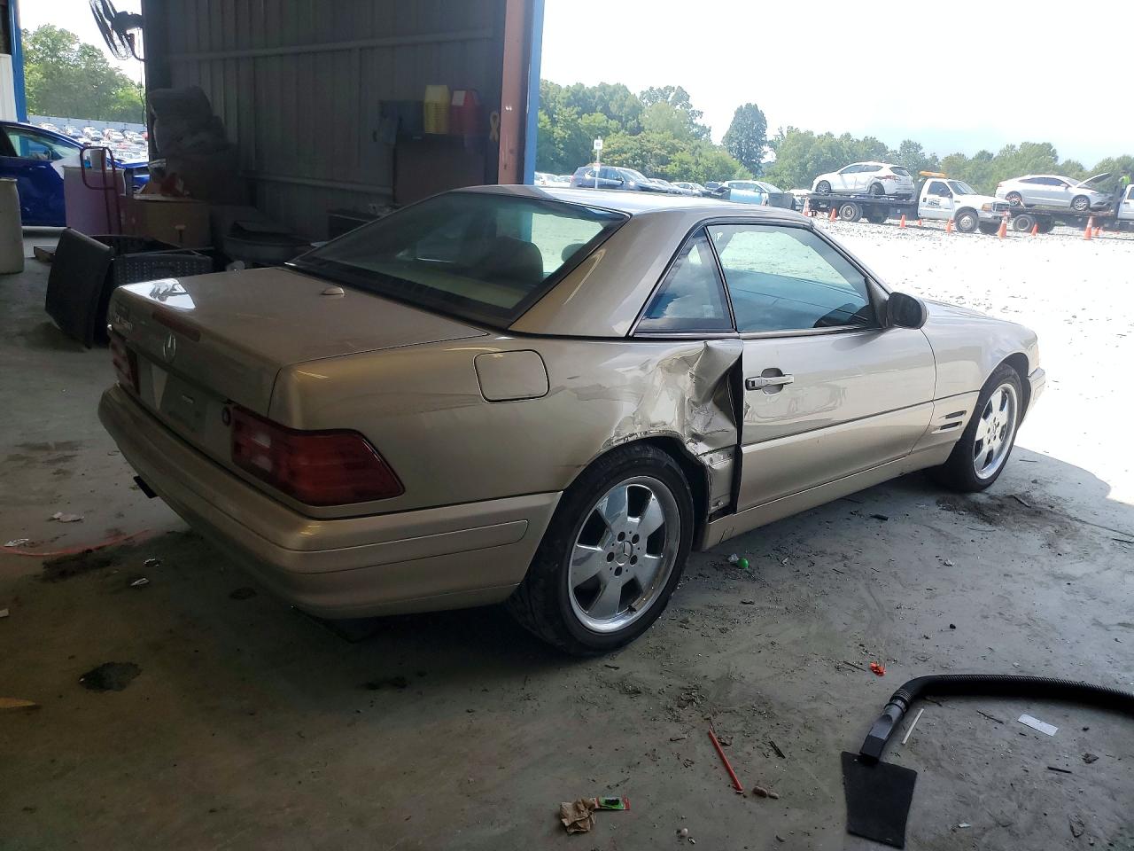 2000 Mercedes-benz Sl 500 Beige vin: WDBFA68F1YF189767