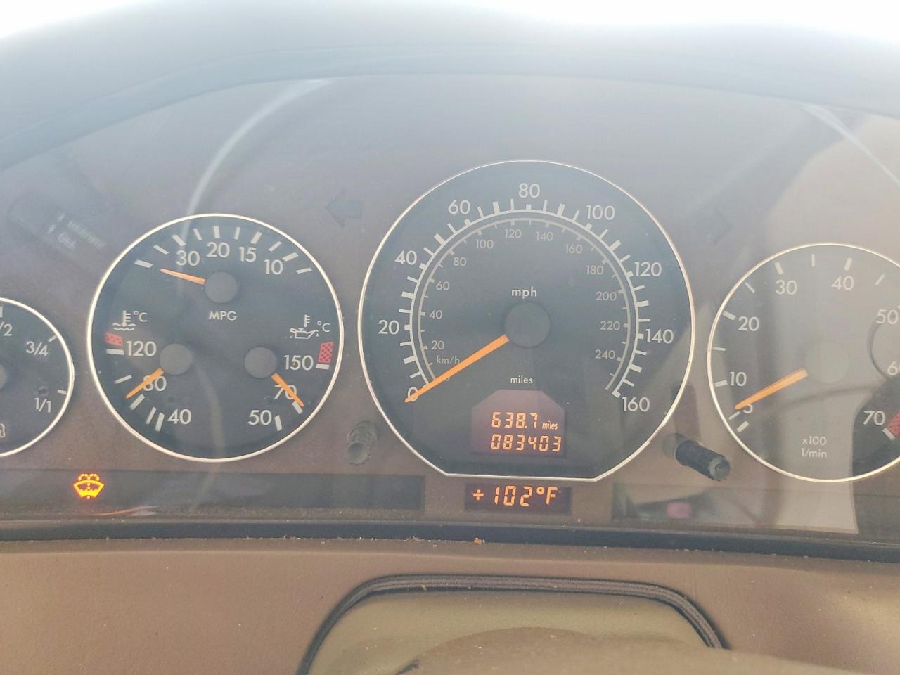 2000 Mercedes-benz Sl 500 Beige vin: WDBFA68F1YF189767