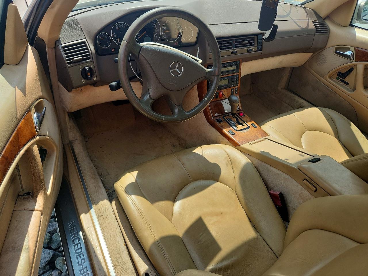 2000 Mercedes-benz Sl 500 Beige vin: WDBFA68F1YF189767